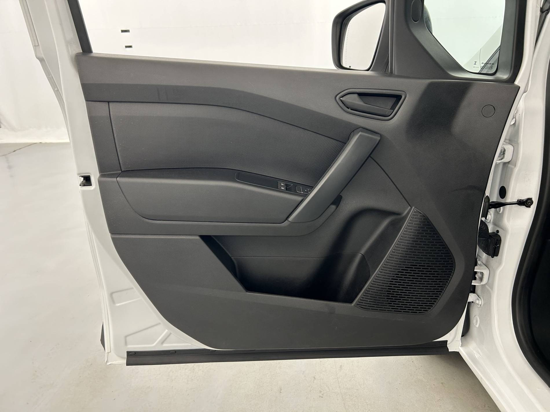 Vente en ligne Renault Kangoo Van  BLUE DCI 95 au prix de 16 990 €