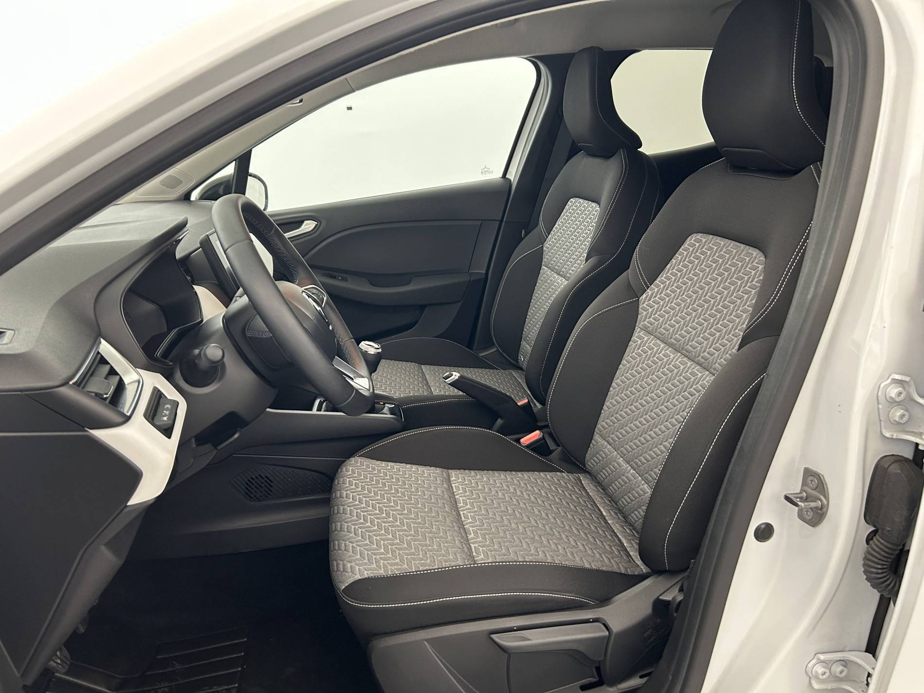 Vente en ligne Renault Clio 5 Clio TCe 90 au prix de 15 290 €