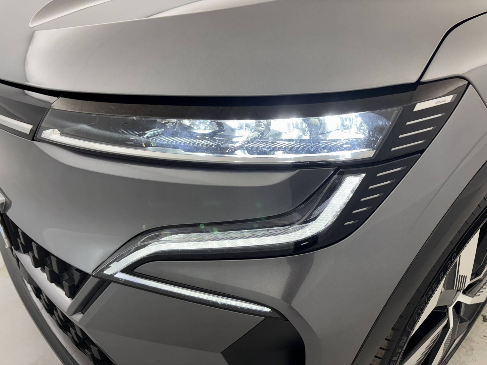 Vente en ligne Renault Megane E-Tech  EV60 220 ch super charge au prix de 24 990 €
