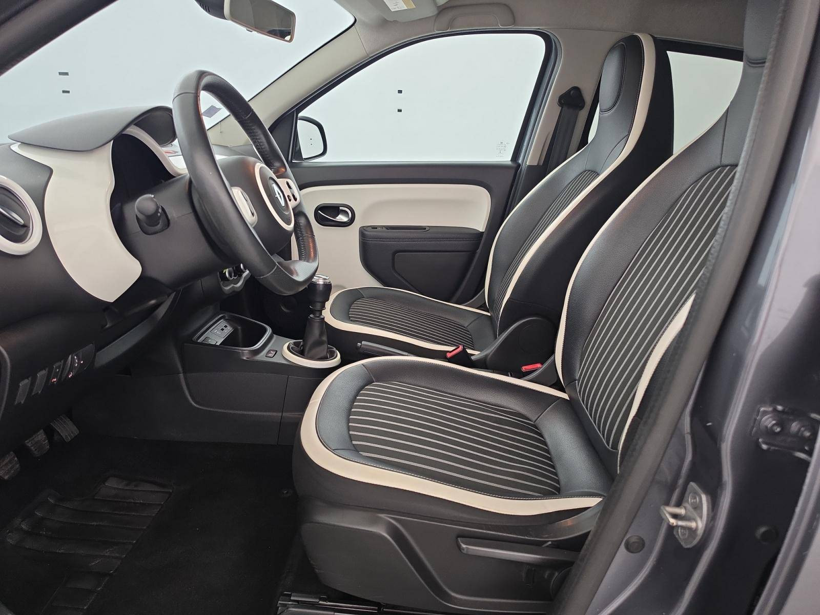 Vente en ligne Renault Twingo 3  TCe 95 au prix de 11 990 €