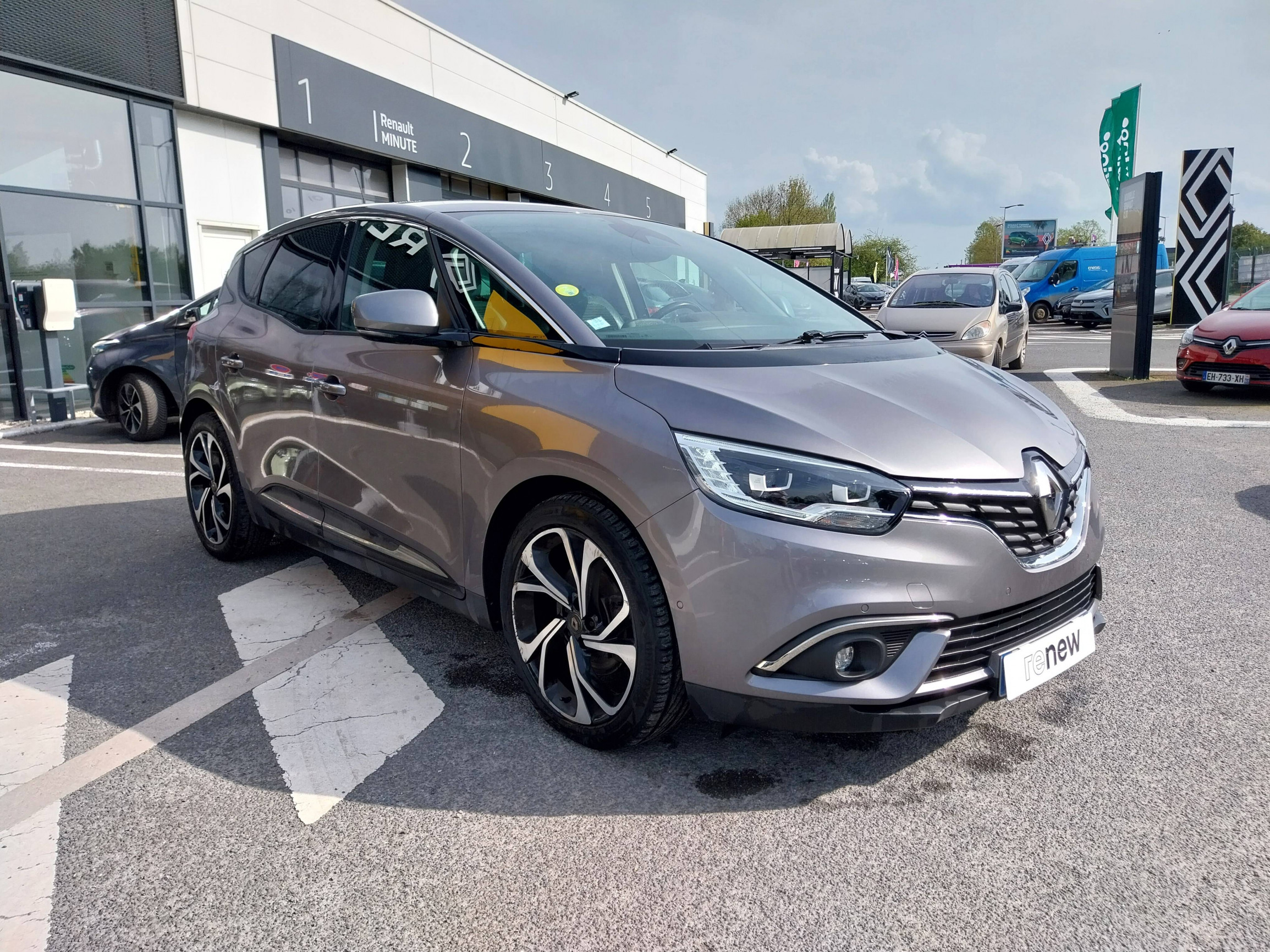 Vente en ligne Renault Scenic 4 Scenic Blue dCi 150 au prix de 14 990 €