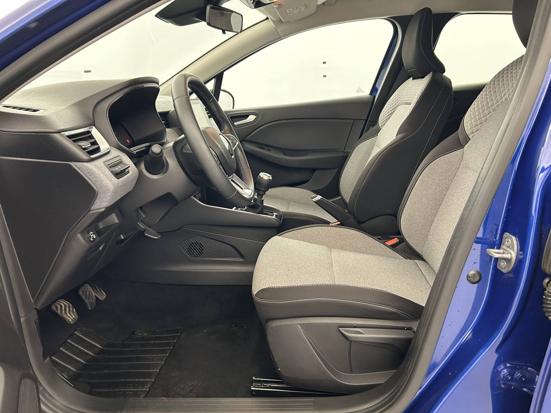 Vente en ligne Renault Clio 5 Clio TCe 100 GPL au prix de 15 990 €