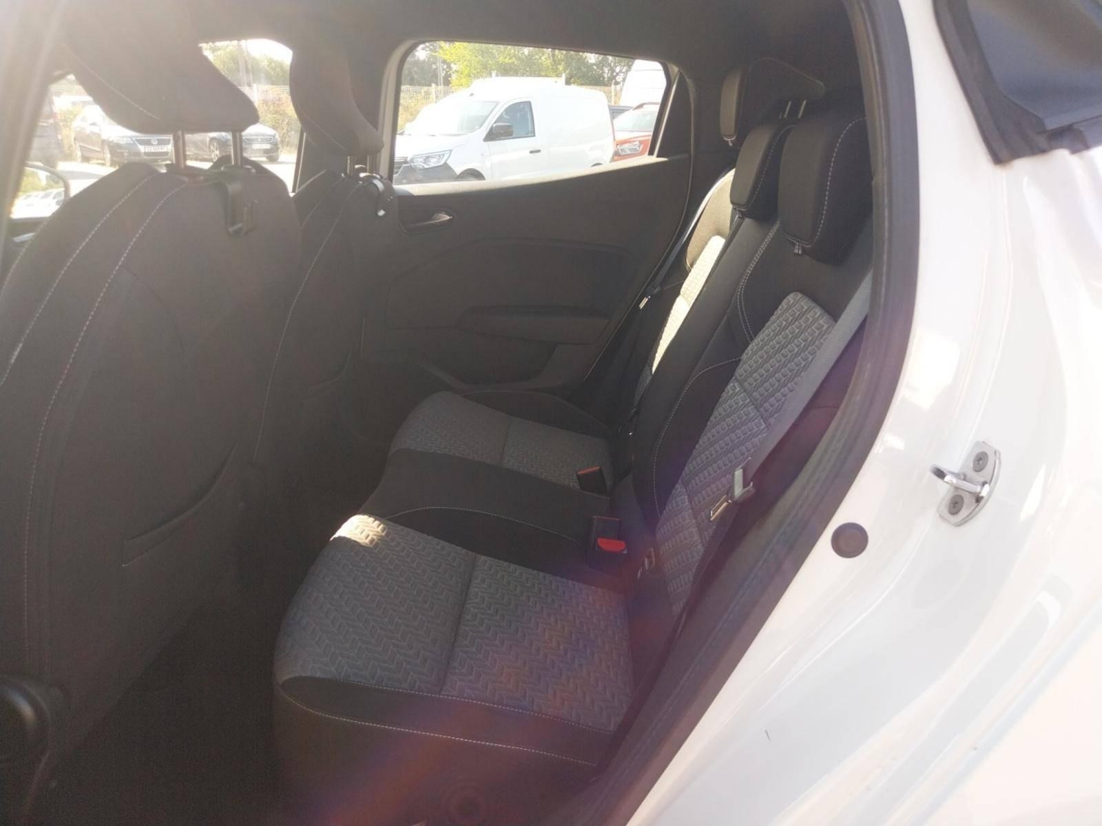 Vente en ligne Renault Clio 5 Clio TCe 90 - 21N au prix de 12 990 €