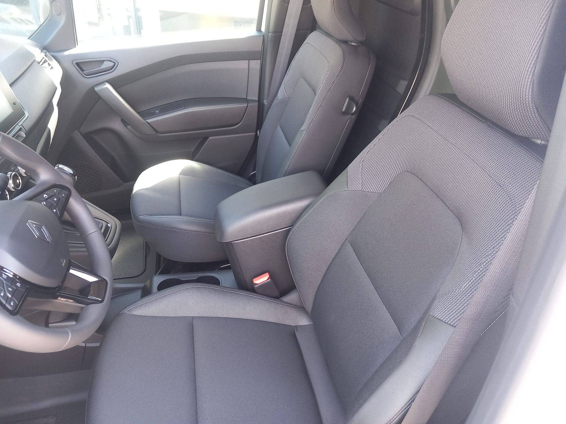 Vente en ligne Renault Kangoo Van E-Tech  FG TOLE L2 AC11 GSR2 au prix de 29 990 €