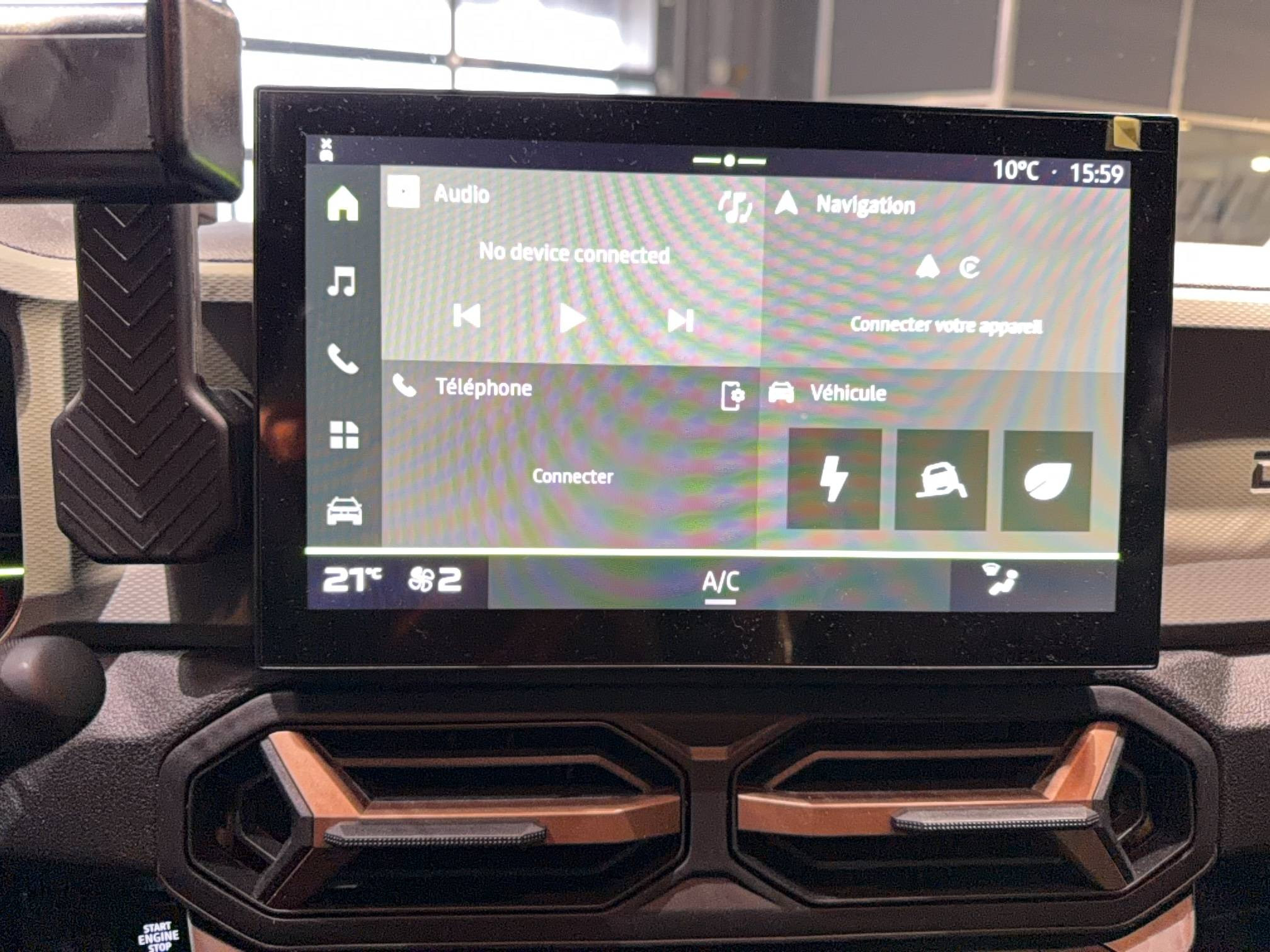 Vente en ligne Dacia Duster  Hybrid 140 au prix de 28 990 €