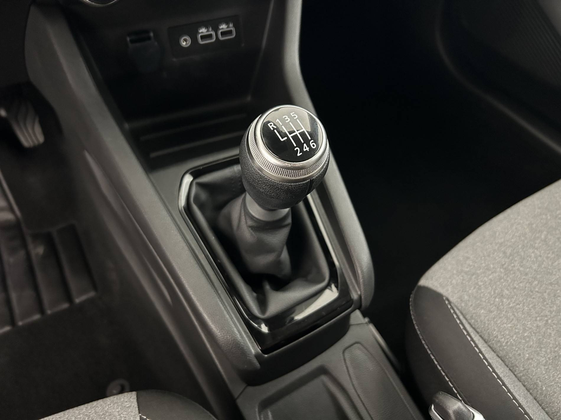 Vente en ligne Renault Clio 5 Clio TCe 90 au prix de 15 500 €