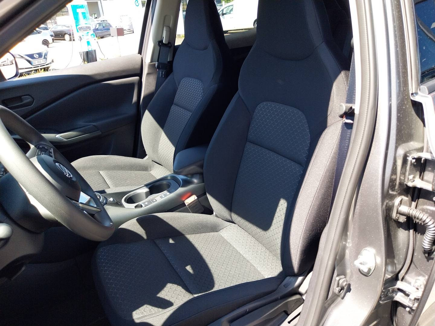 Vente en ligne Nissan Juke  HYBRID 143 au prix de 26 950 €
