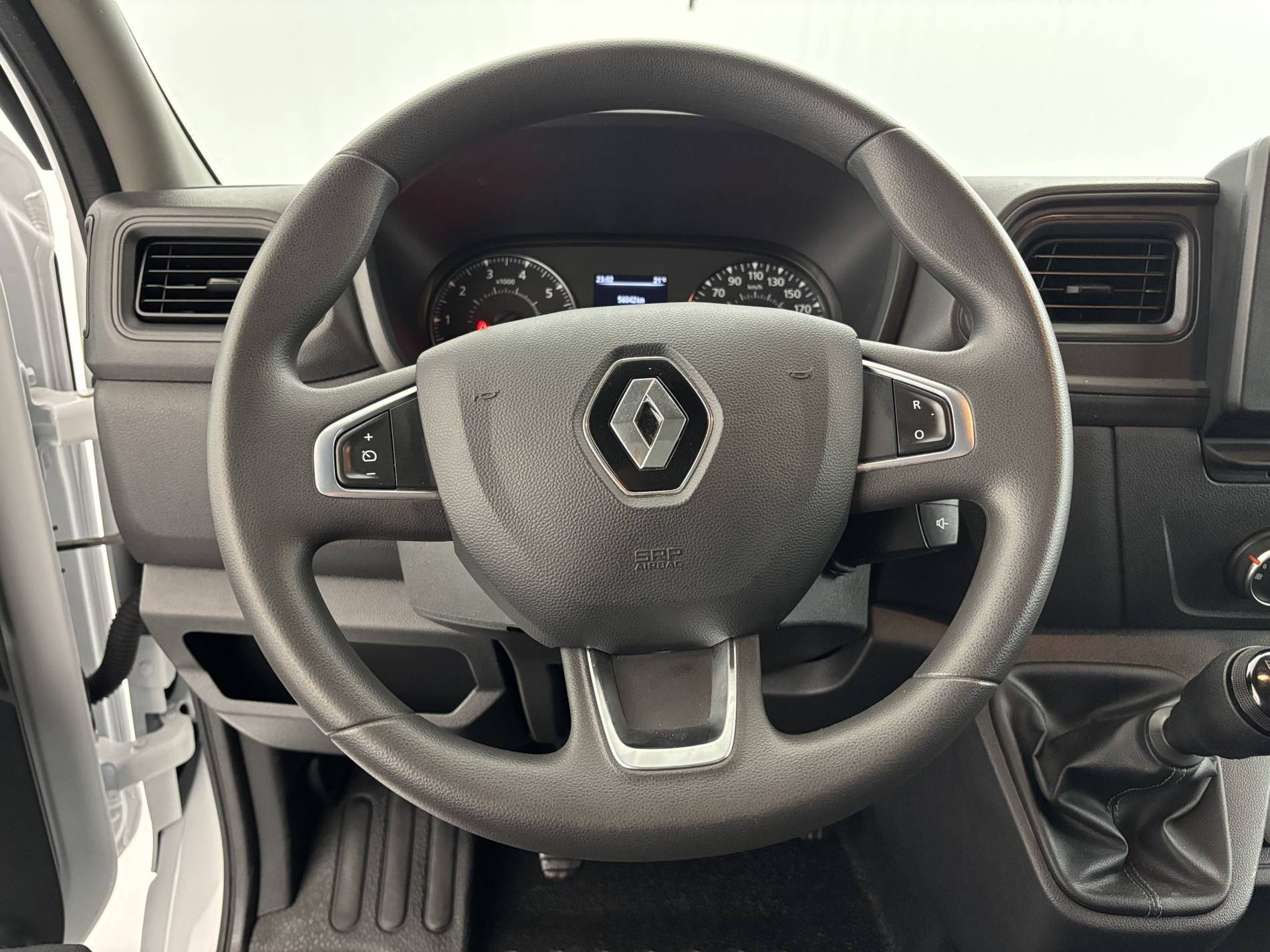 Vente en ligne Renault Master Fourgon MASTER FGN TRAC F3500 L3H3 BLUE DCI 135 au prix de 24 990 €