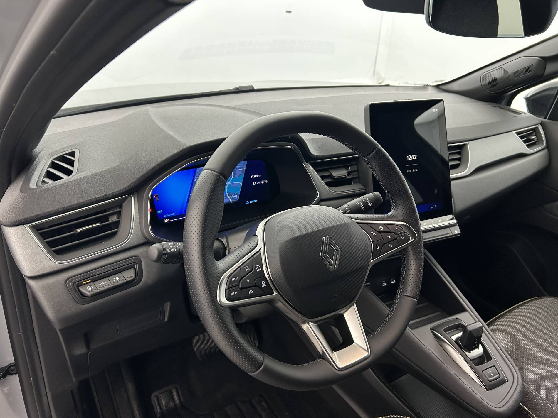 Vente en ligne Renault Symbioz  E-Tech full hybrid 160 ch au prix de 29 990 €