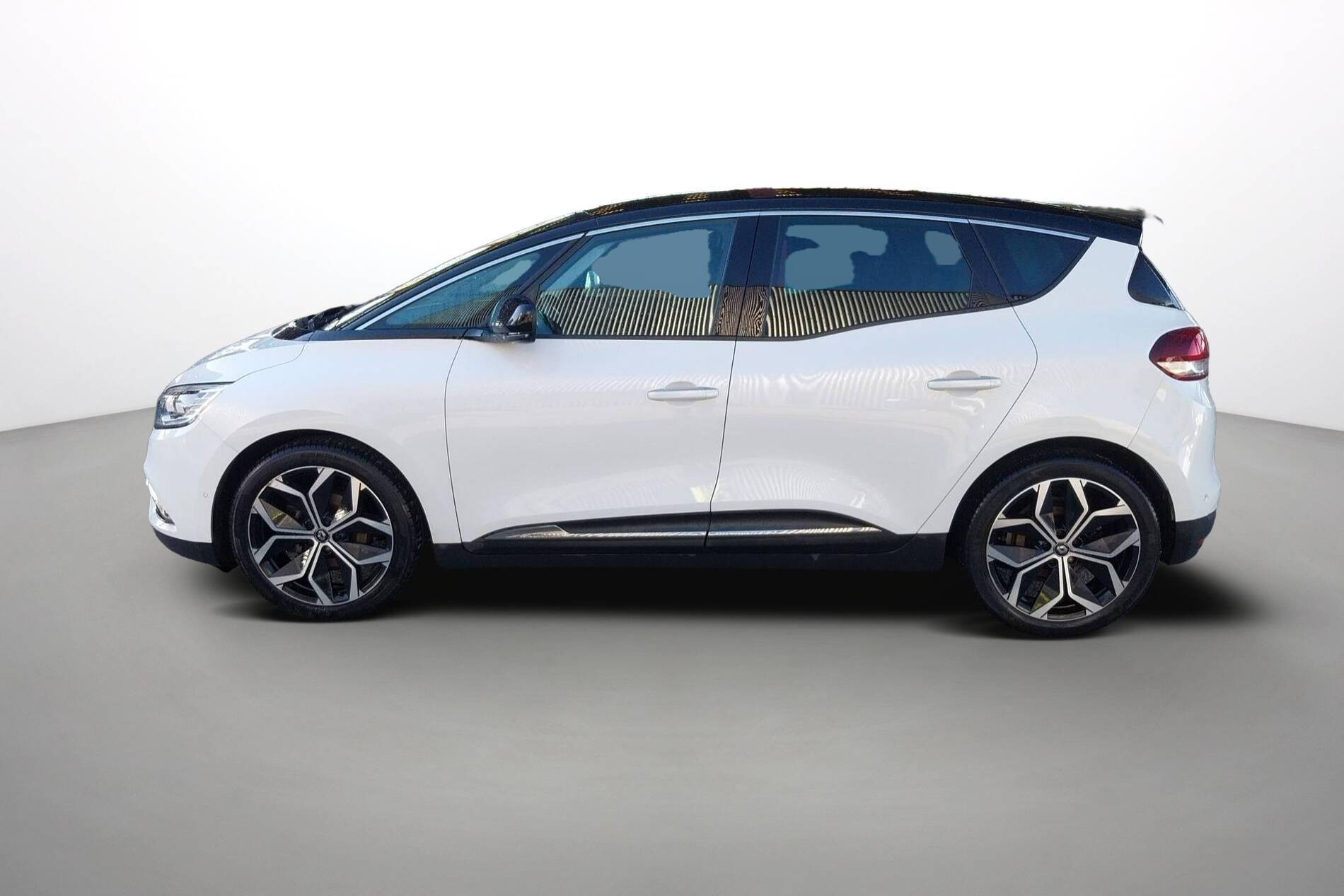 Vente en ligne Renault Scenic 4 Scenic TCe 140 FAP - 21 au prix de 16 950 €