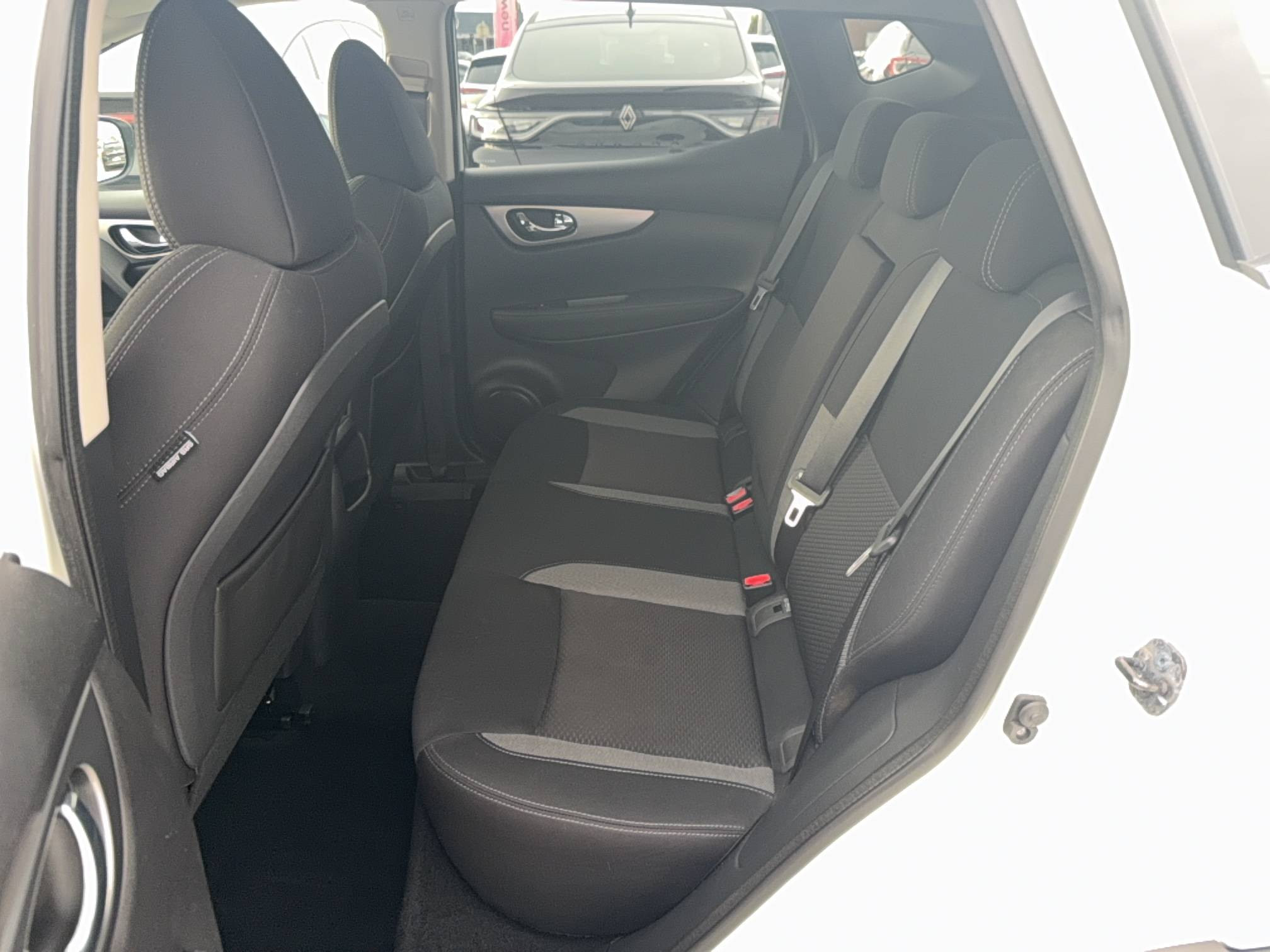 Vente en ligne Nissan Qashqai Qashqai 1.5 dCi 115 au prix de 16 990 €
