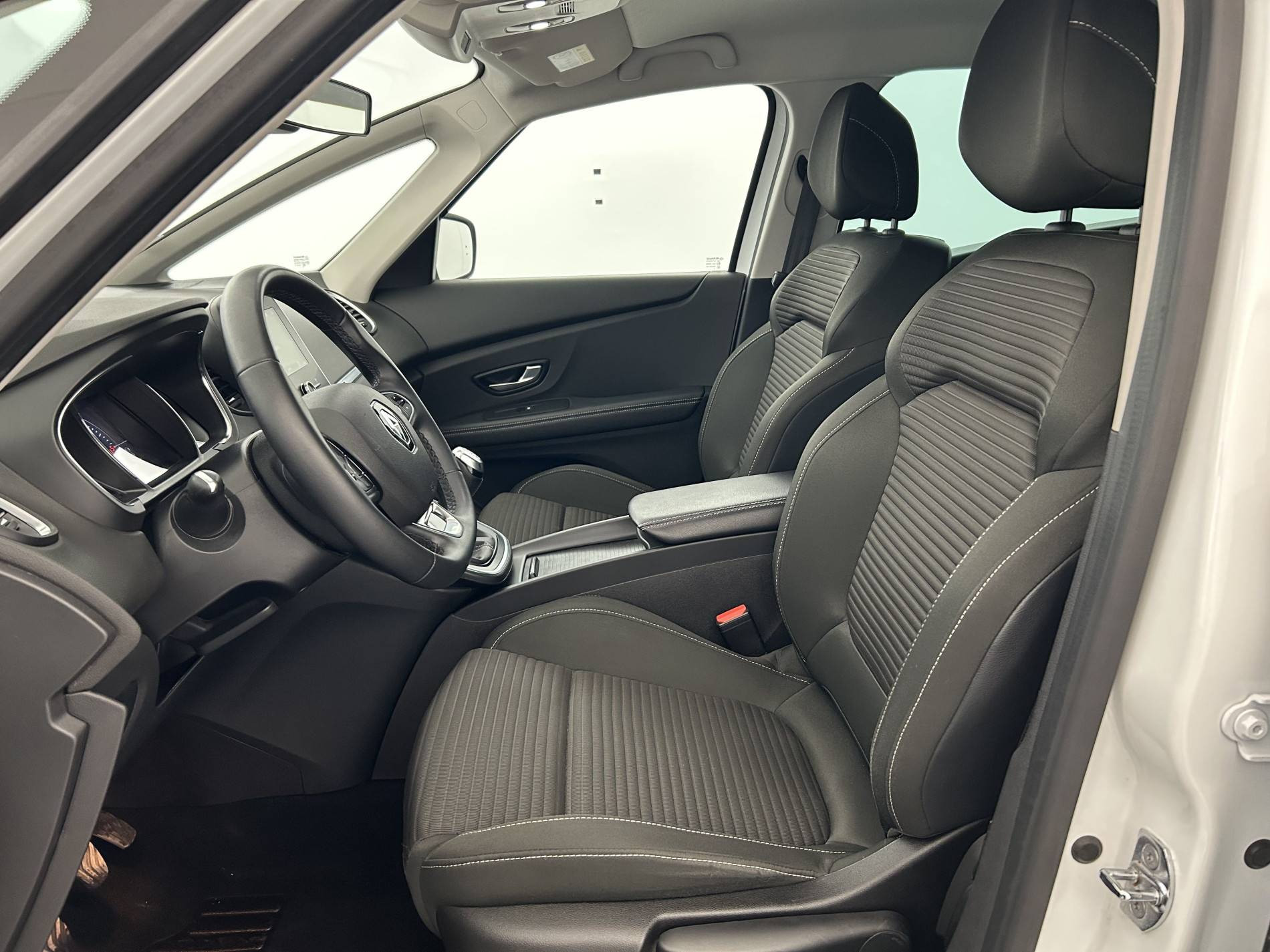 Vente en ligne Renault Scenic 4 Scenic Blue dCi 120 - 21 au prix de 13 990 €