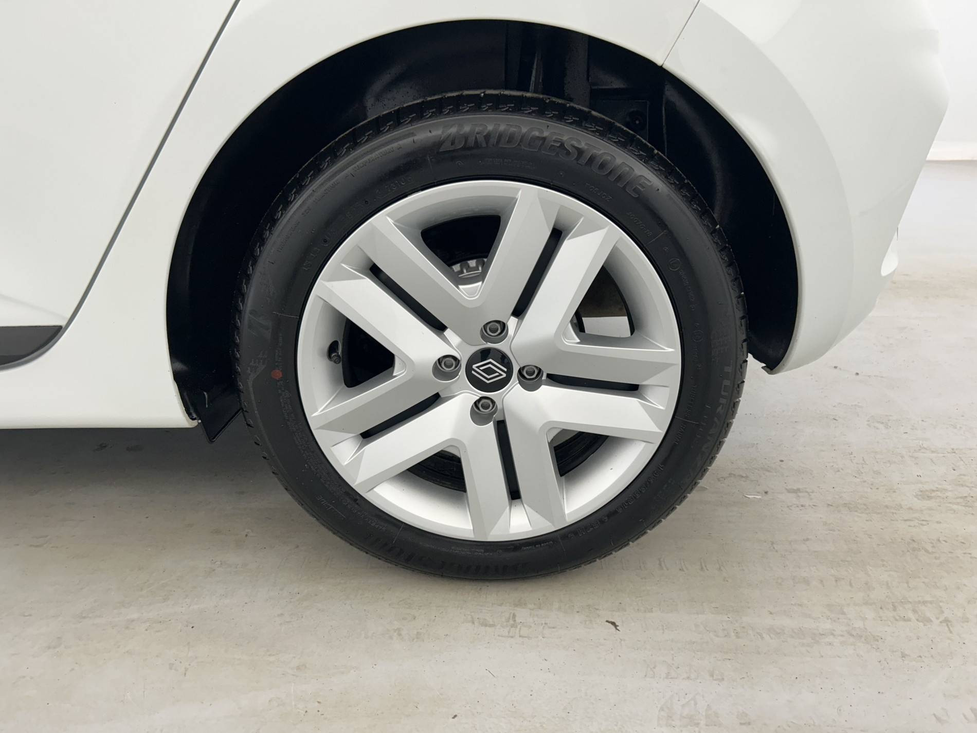 Vente en ligne Renault Clio 5 Clio TCe 90 au prix de 14 290 €