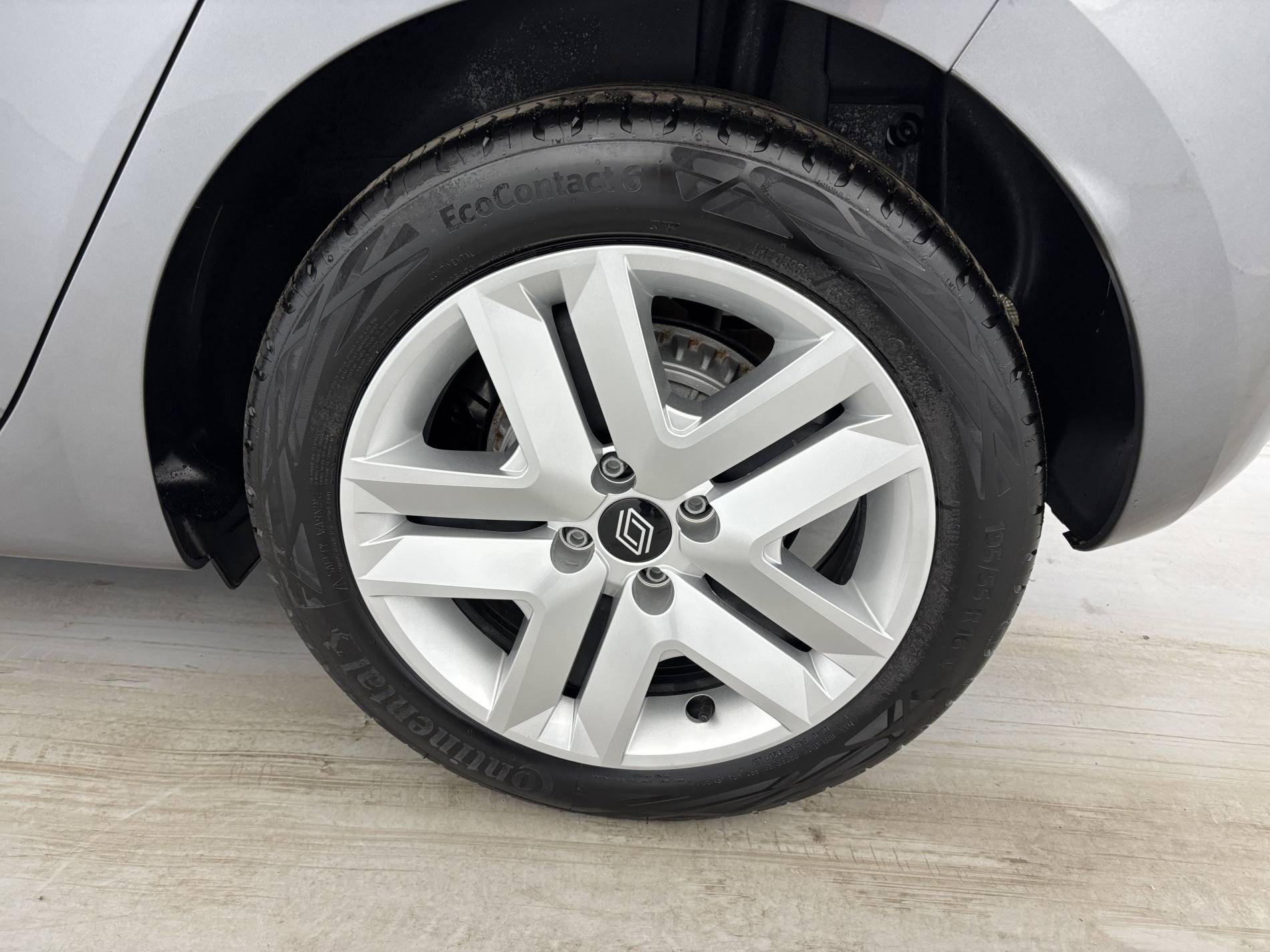 Vente en ligne Renault Clio 5 Clio Blue dCi 100 ch GSR2 au prix de 18 390 €