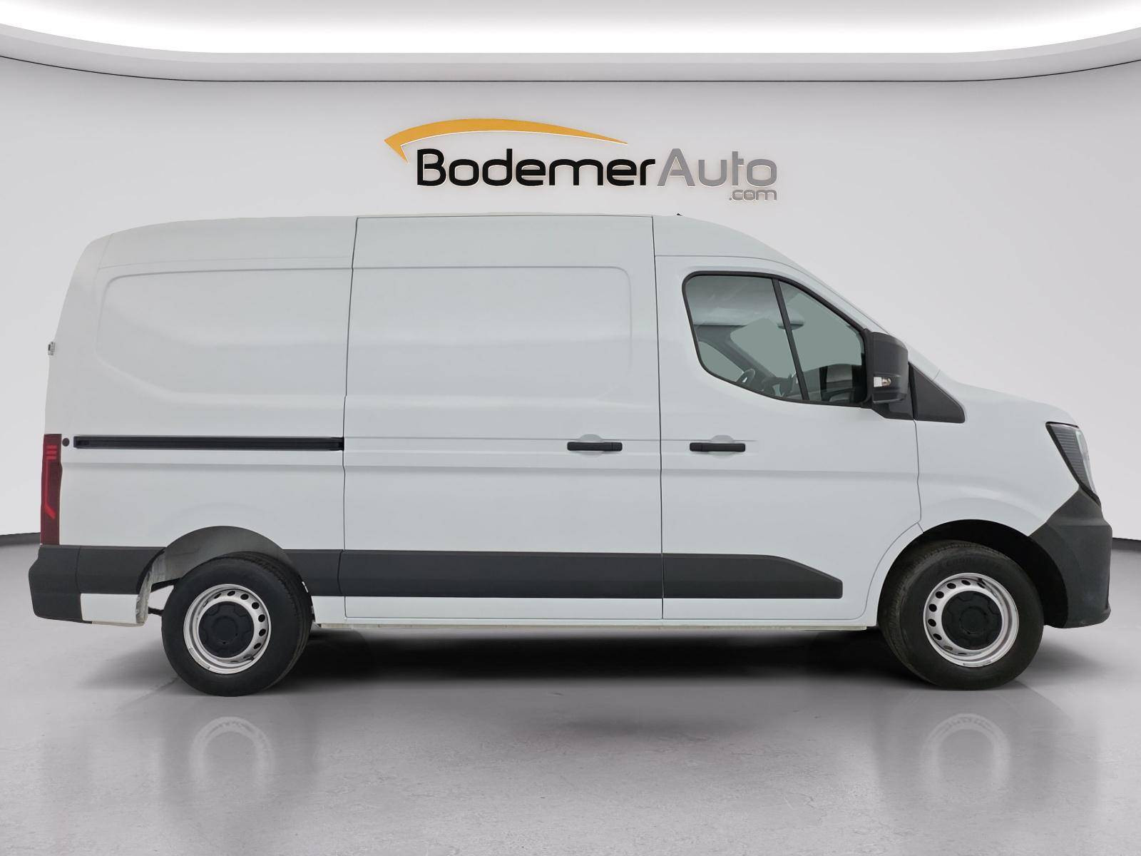 Vente en ligne Renault Master Fourgon MASTER FG BLUE DCI 130 L2H2 3T5 TR au prix de 31 490 €
