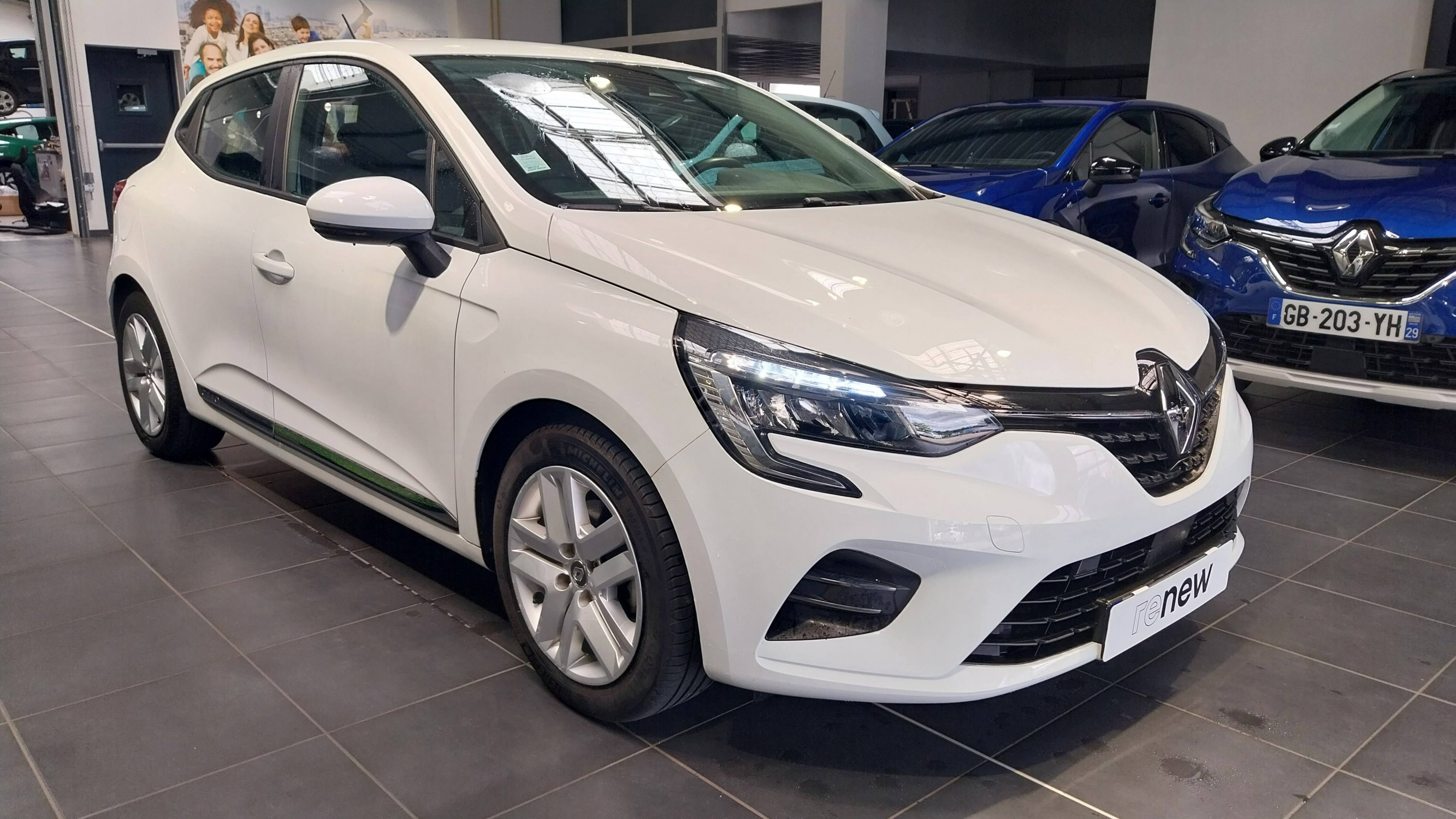 Vente en ligne Renault Clio 5 Clio E-Tech 140 - 21N au prix de 14 890 €