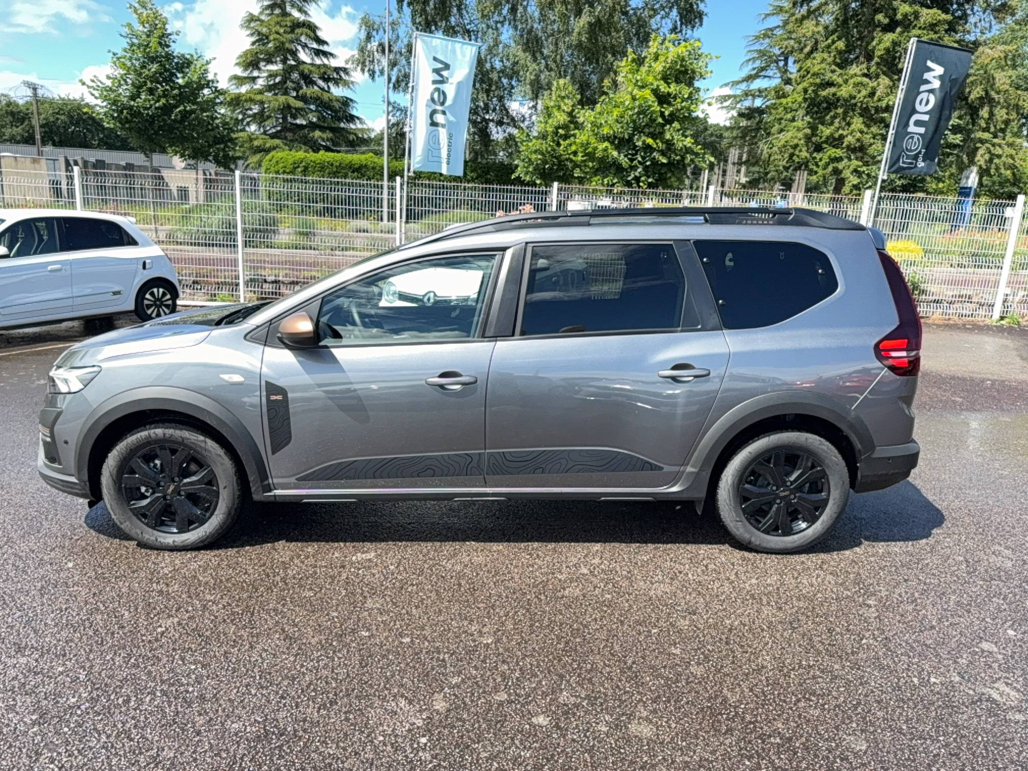 Vente en ligne Dacia Jogger  Hybrid 140 7 places GSR2 au prix de 25 790 €