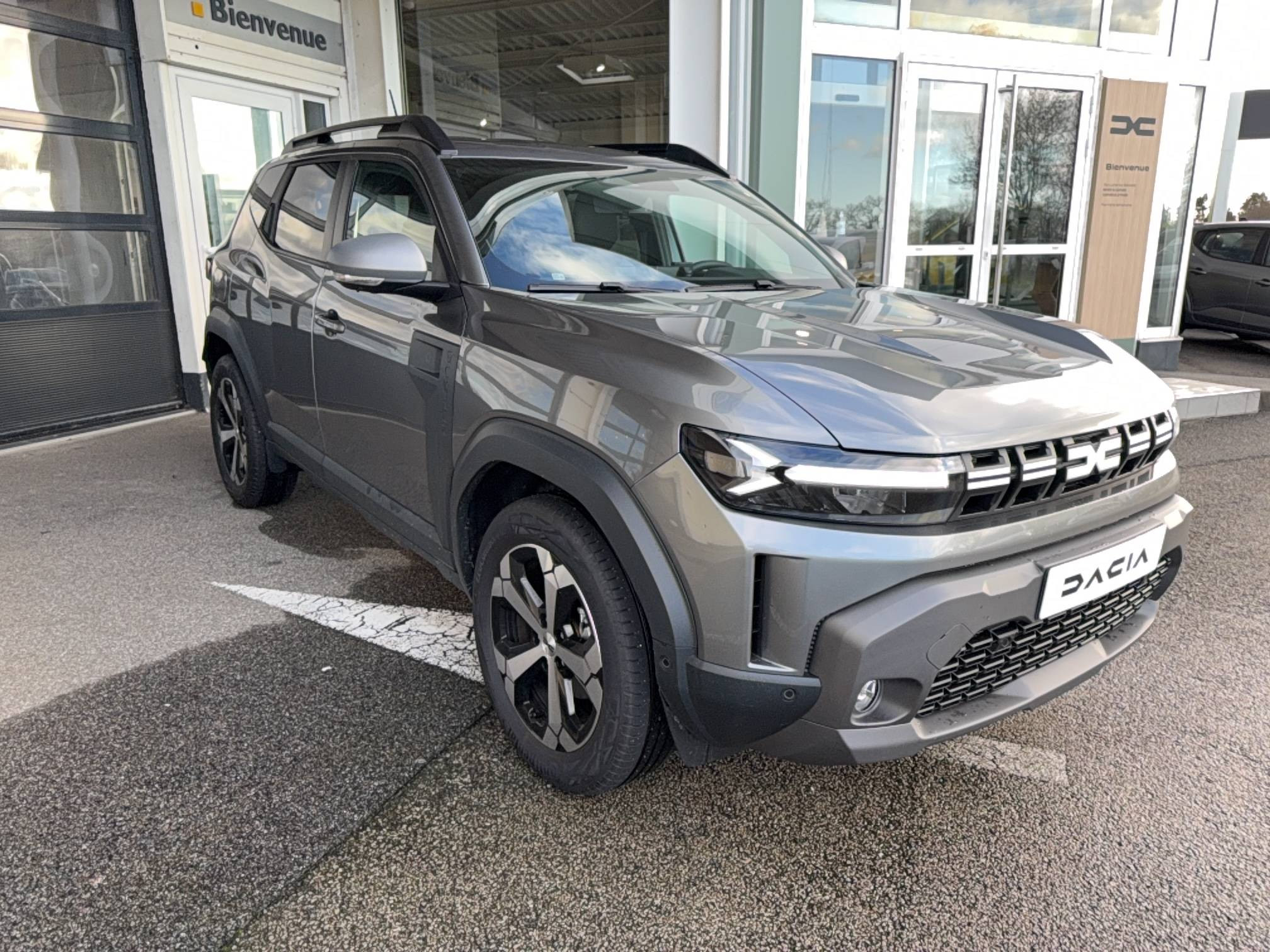 Vente en ligne Dacia Duster  Hybrid 155 au prix de 30 290 €