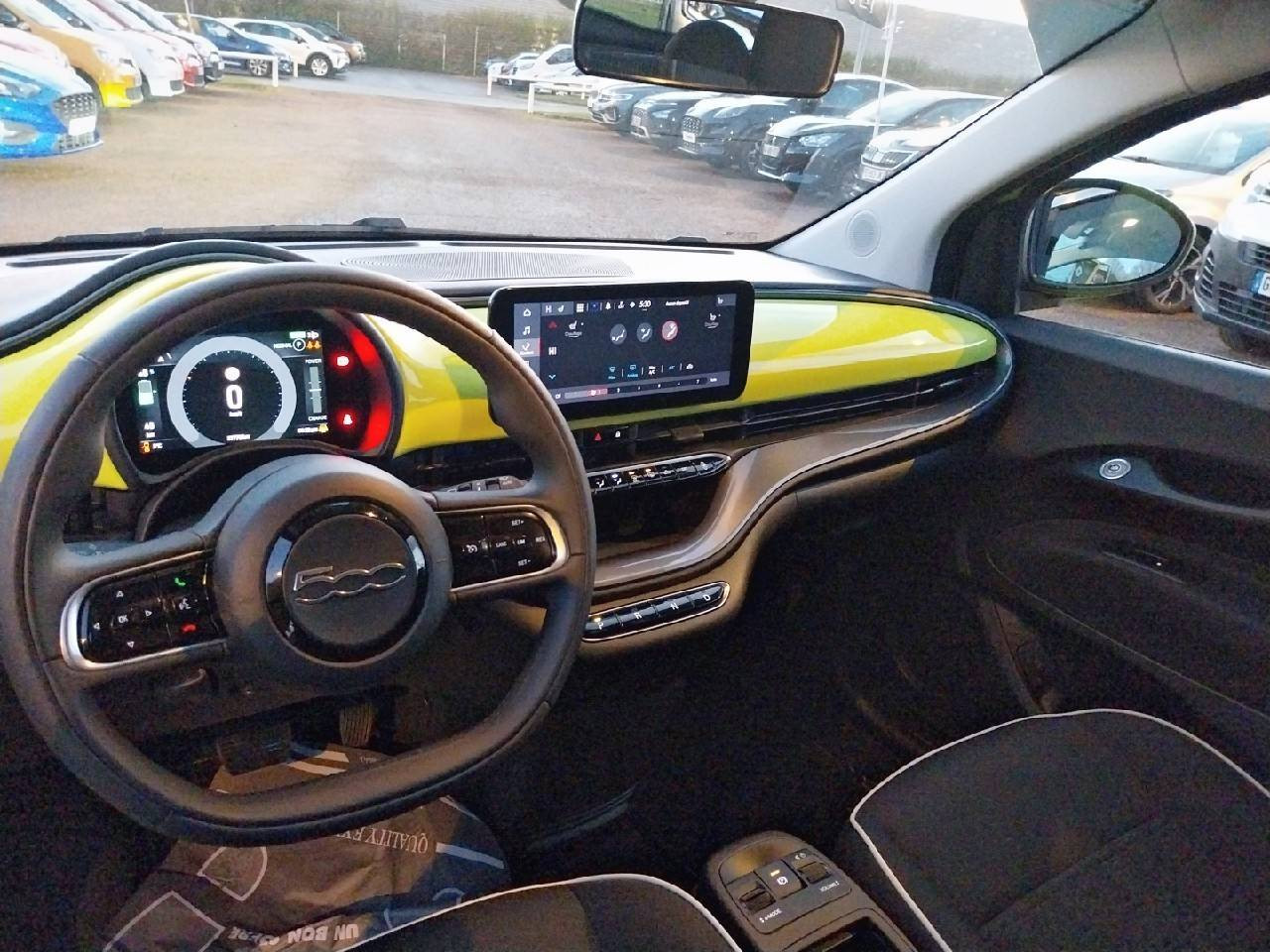 Vente en ligne Fiat 500e 3+1 500 3+1 e 95 ch au prix de 16 590 €