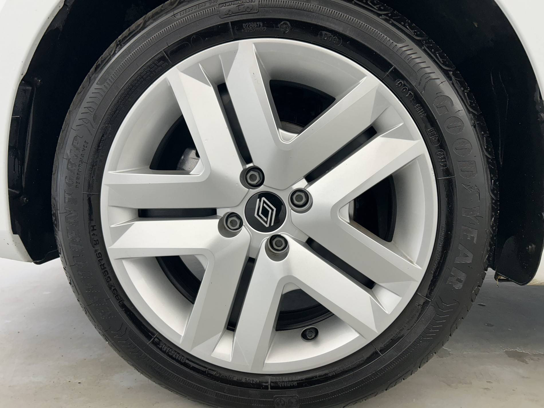 Vente en ligne Renault Clio 5 Clio TCe 90 ch GSR2 au prix de 16 290 €