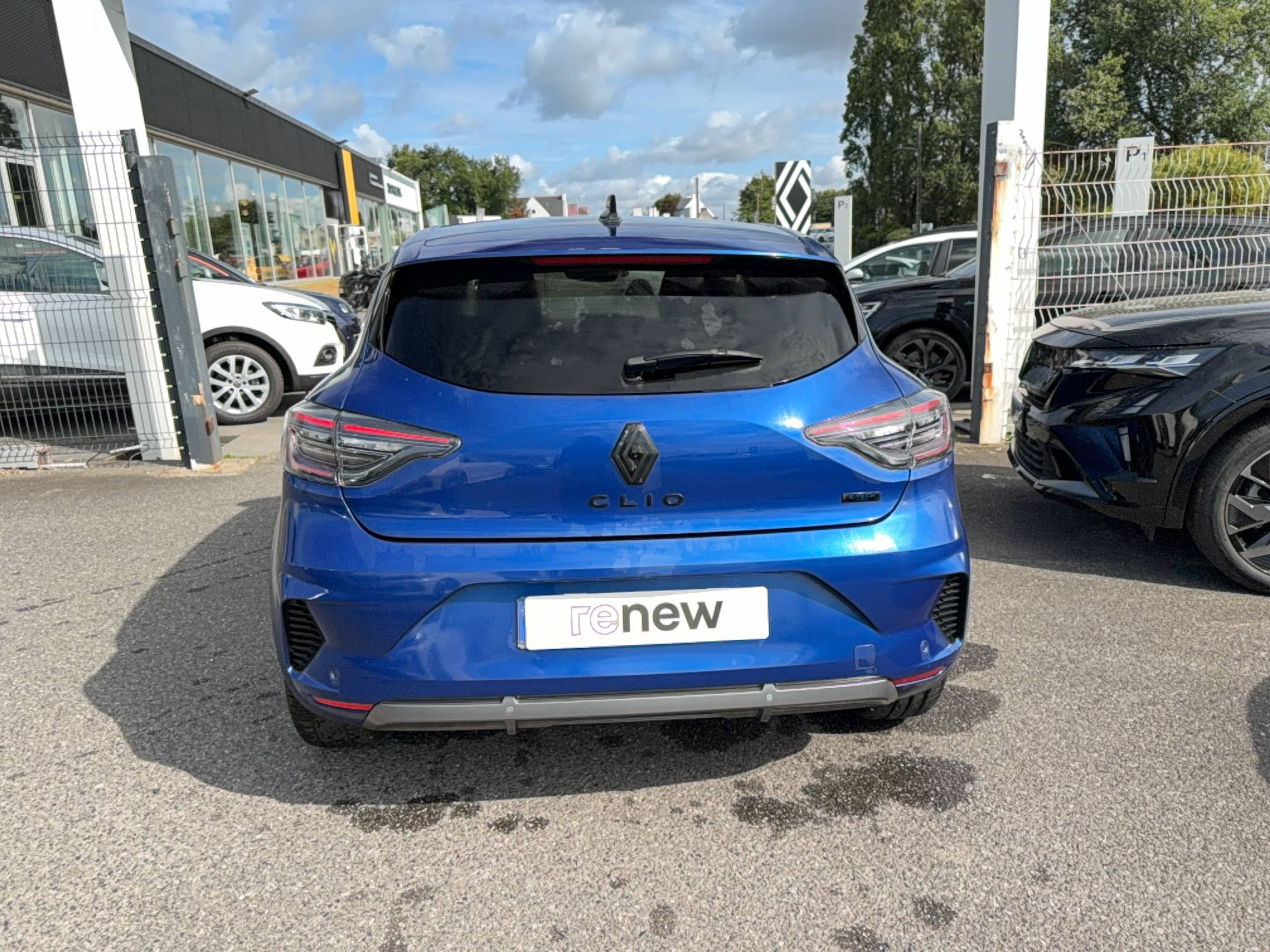 Vente en ligne Renault Clio 5 Clio E-Tech full hybrid 145 au prix de 21 500 €
