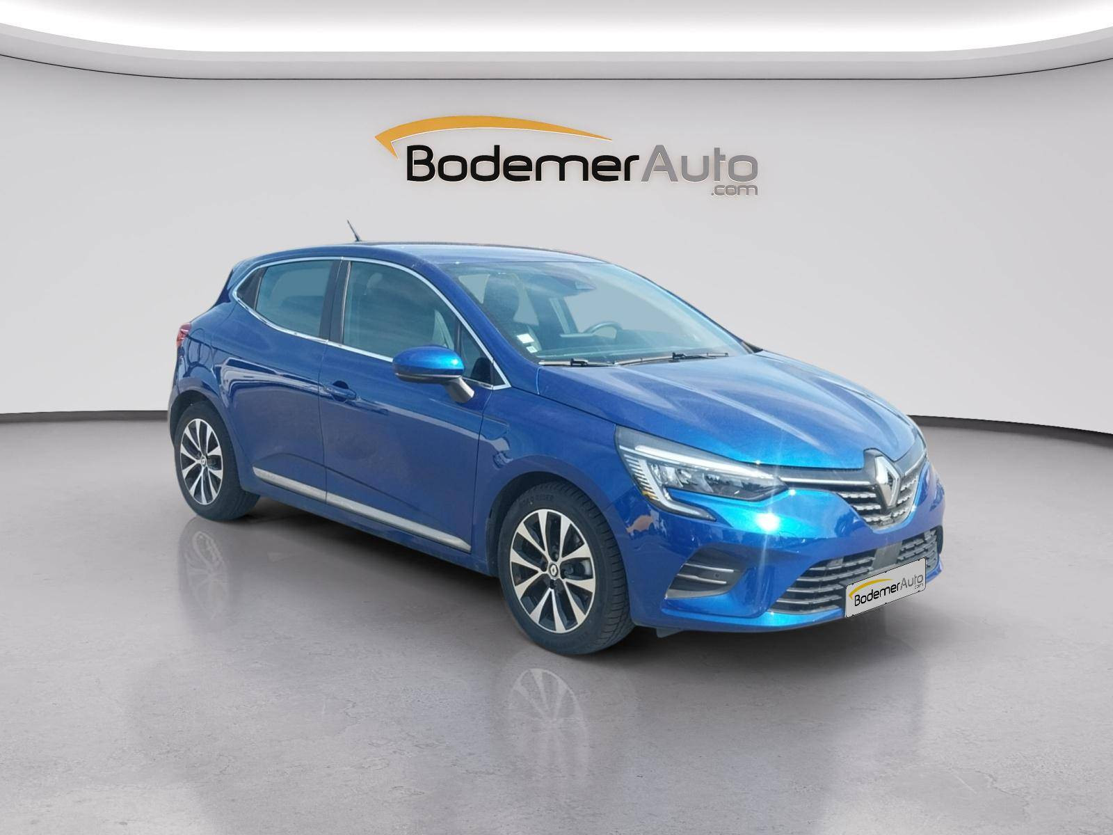 Vente en ligne Renault Clio 5 Clio E-Tech 140 - 21N au prix de 17 490 €