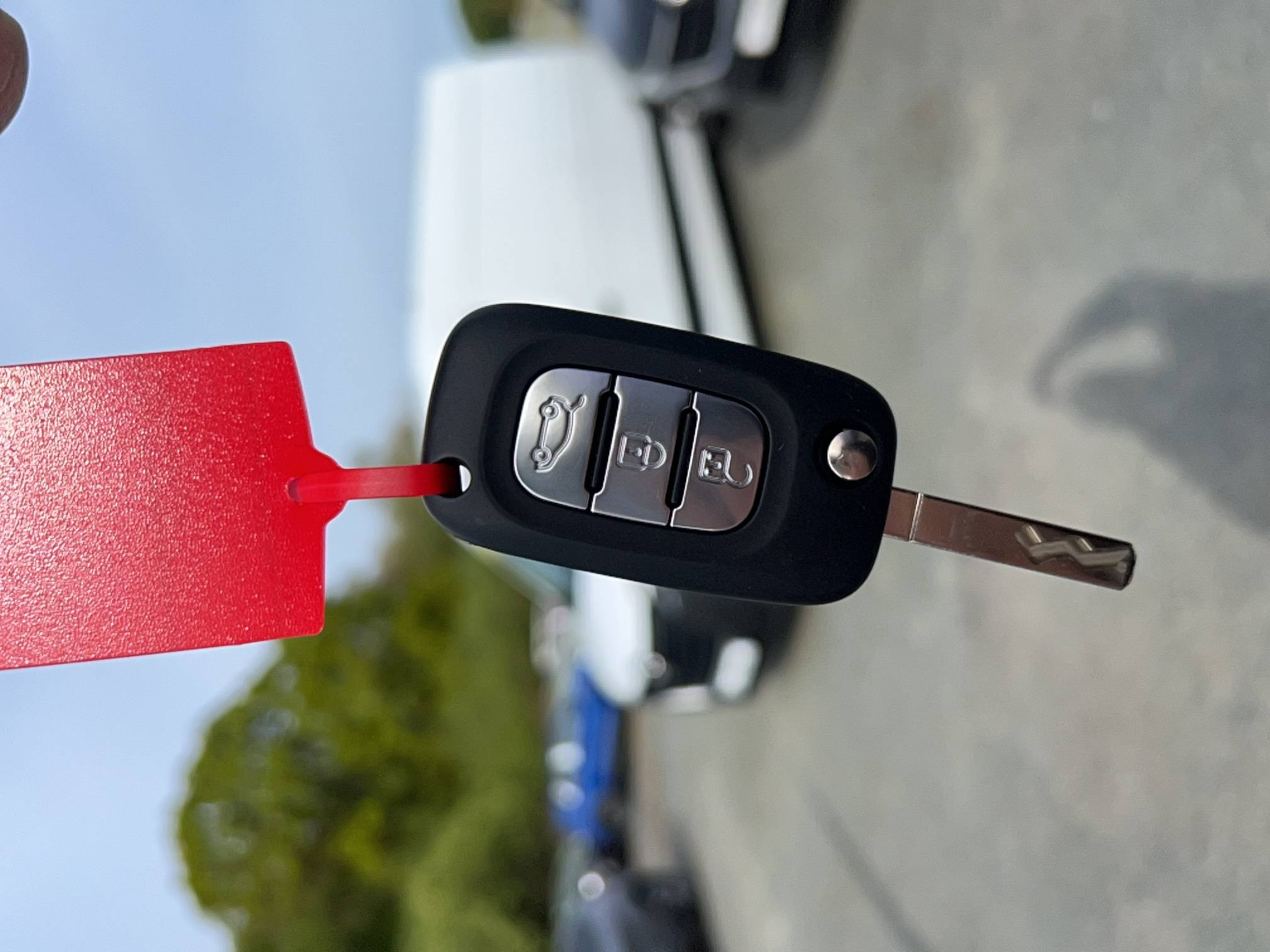 Vente en ligne Renault Master Fourgon MASTER FGN TRAC F3500 L2H2 BLUE DCI 135 au prix de 23 590 €