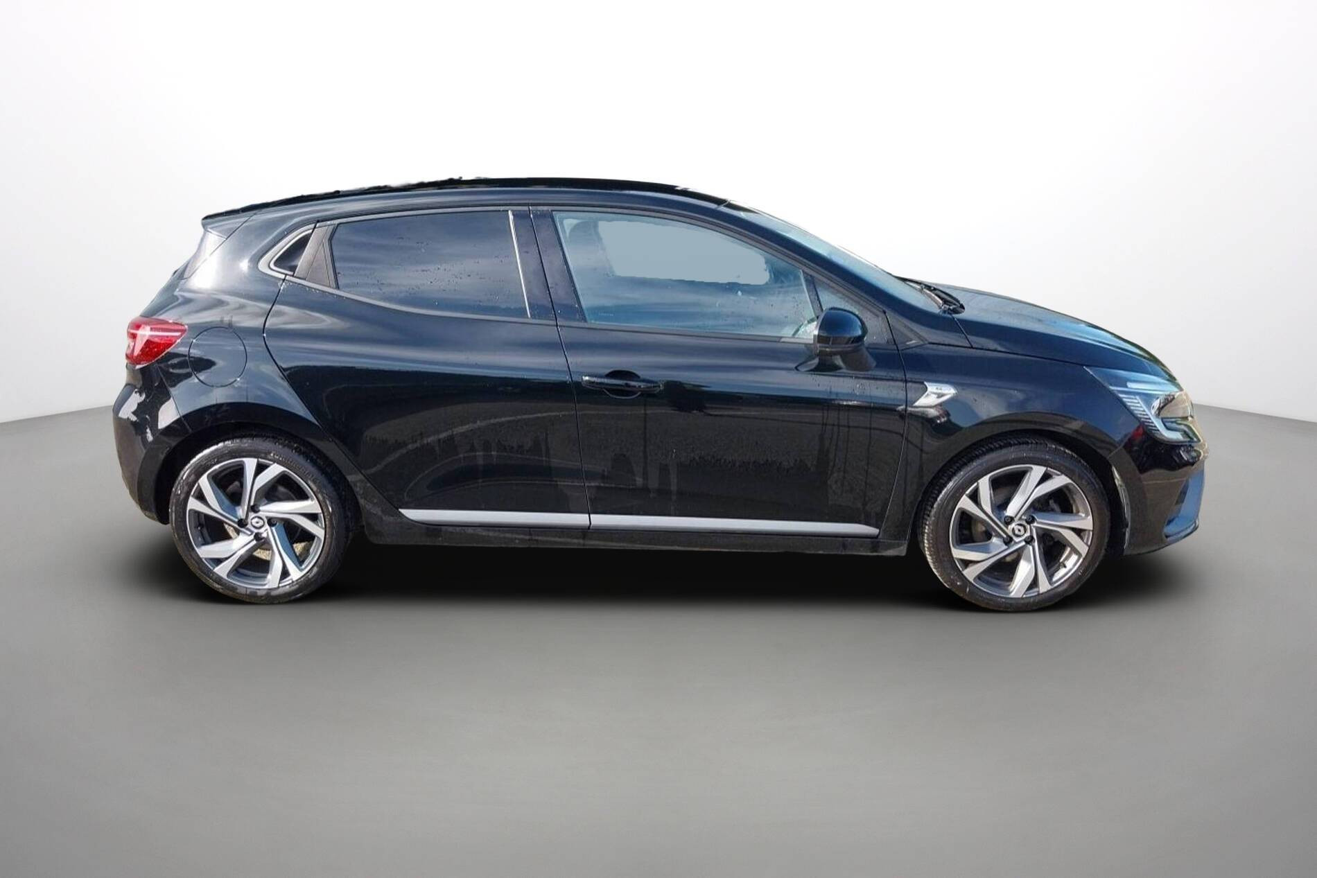Vente en ligne Renault Clio 5 Clio TCe 140 au prix de 17 490 €