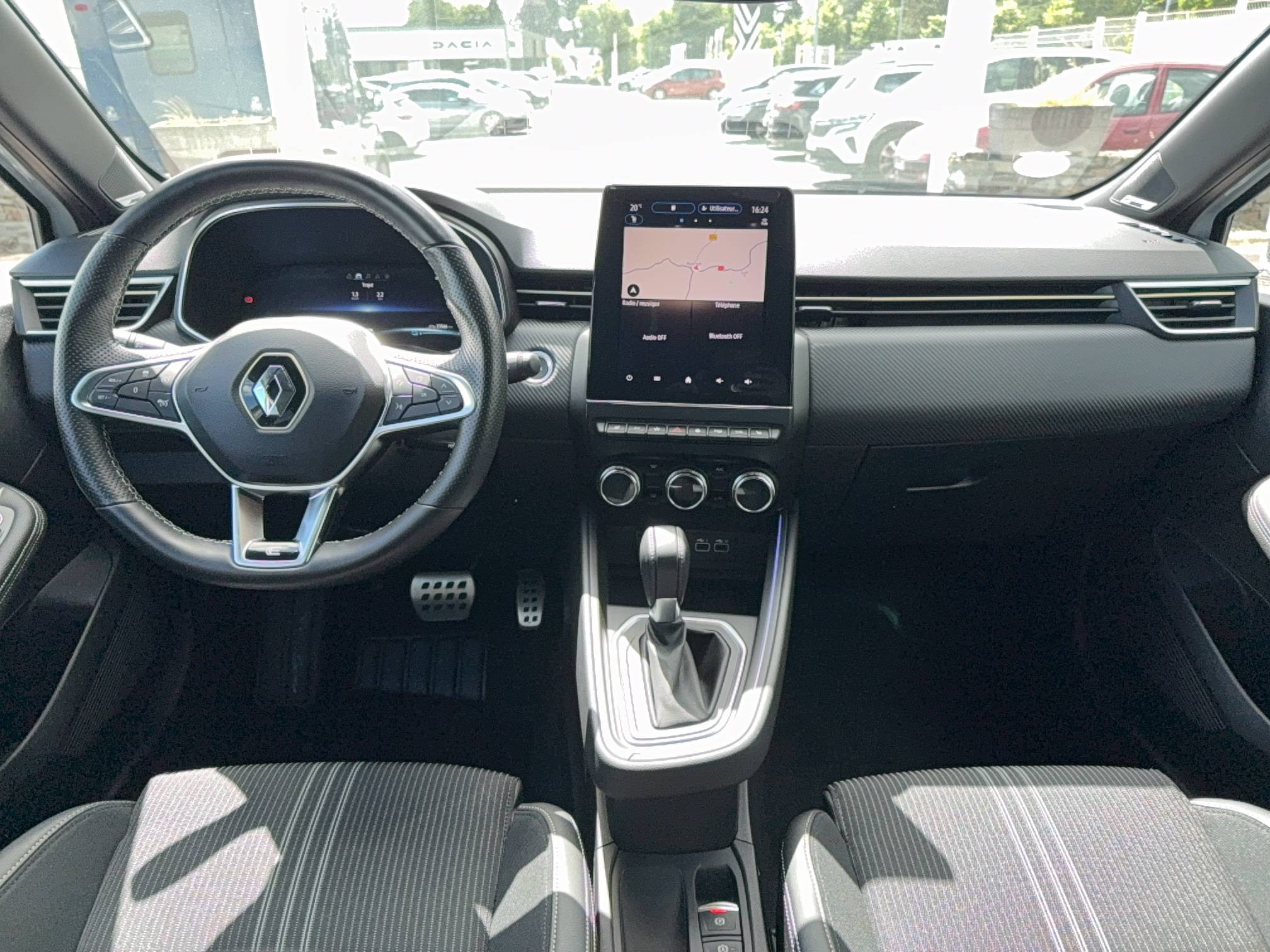 Vente en ligne Renault Clio 5 Clio E-Tech full hybrid 145 au prix de 18 990 €