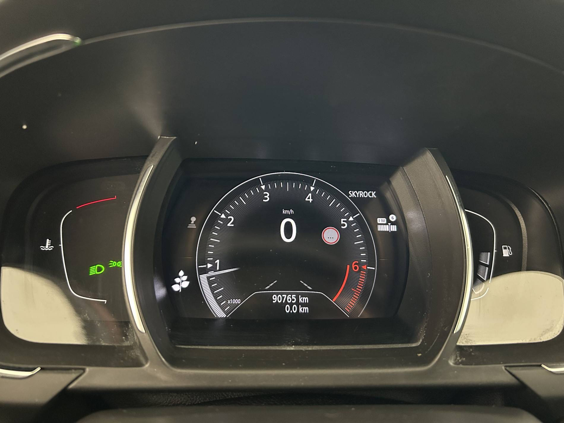 Vente en ligne Renault Scenic 4 Scenic TCe 115 FAP - 21 au prix de 14 790 €