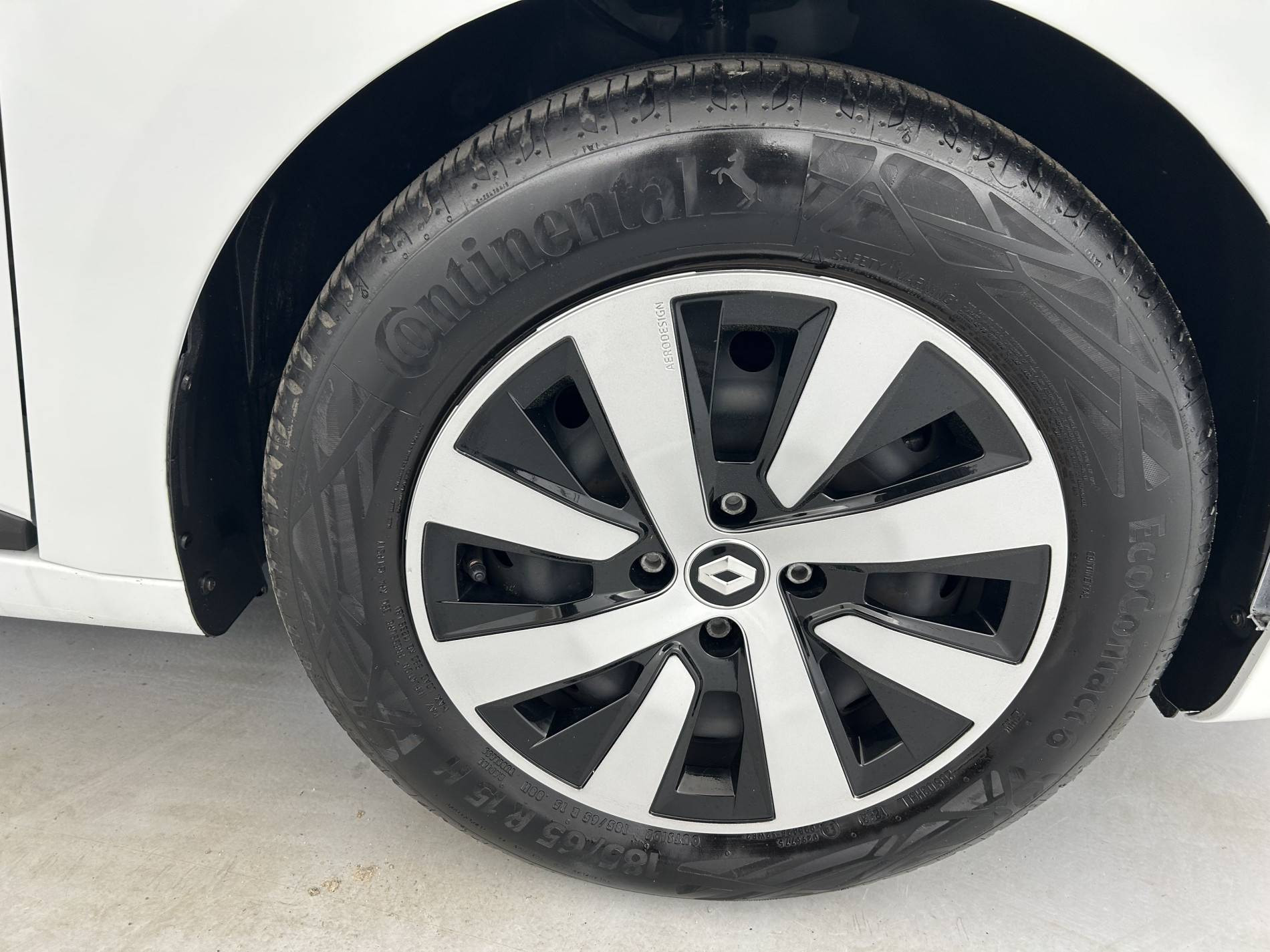 Vente en ligne Renault Clio 5 Clio TCe 90 au prix de 14 690 €