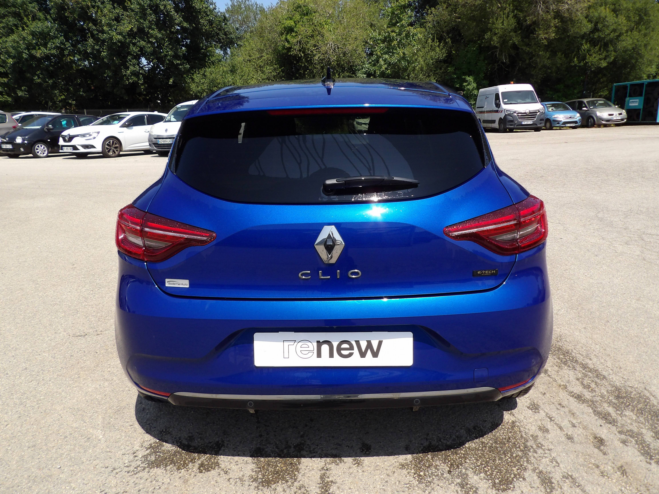 Vente en ligne Renault Clio 5 Clio E-Tech full hybrid 145 au prix de 18 499 €