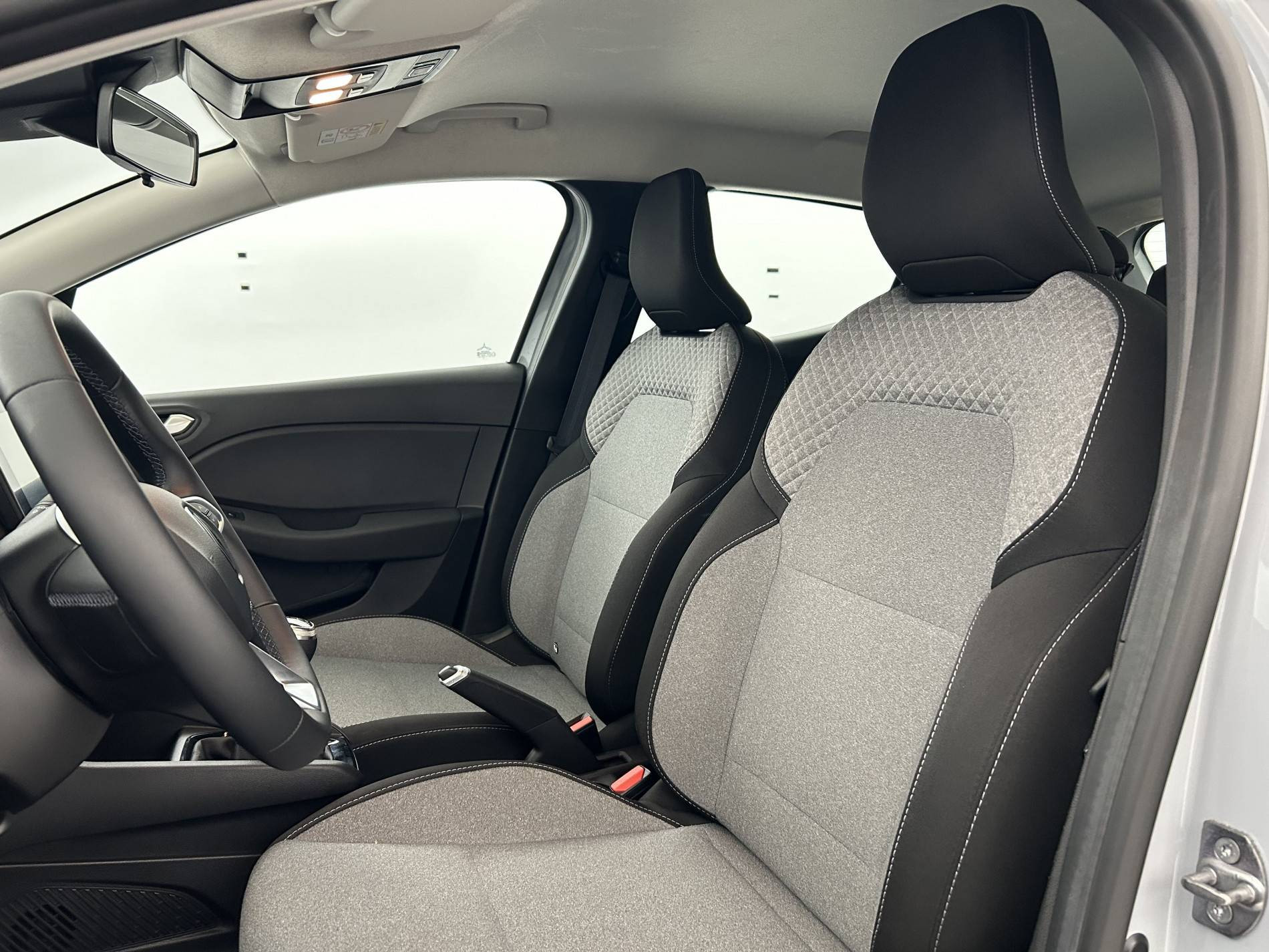 Vente en ligne Renault Clio 5 Clio TCe 90 au prix de 15 790 €