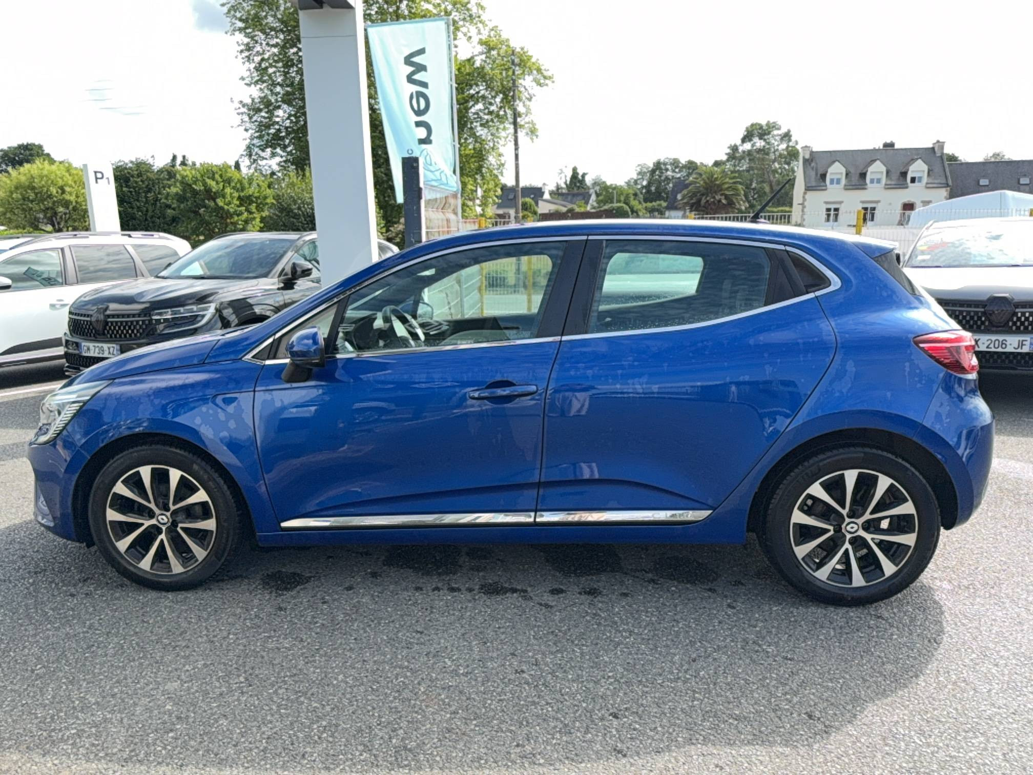 Vente en ligne Renault Clio 5 Clio TCe 100 GPL - 21N au prix de 12 390 €