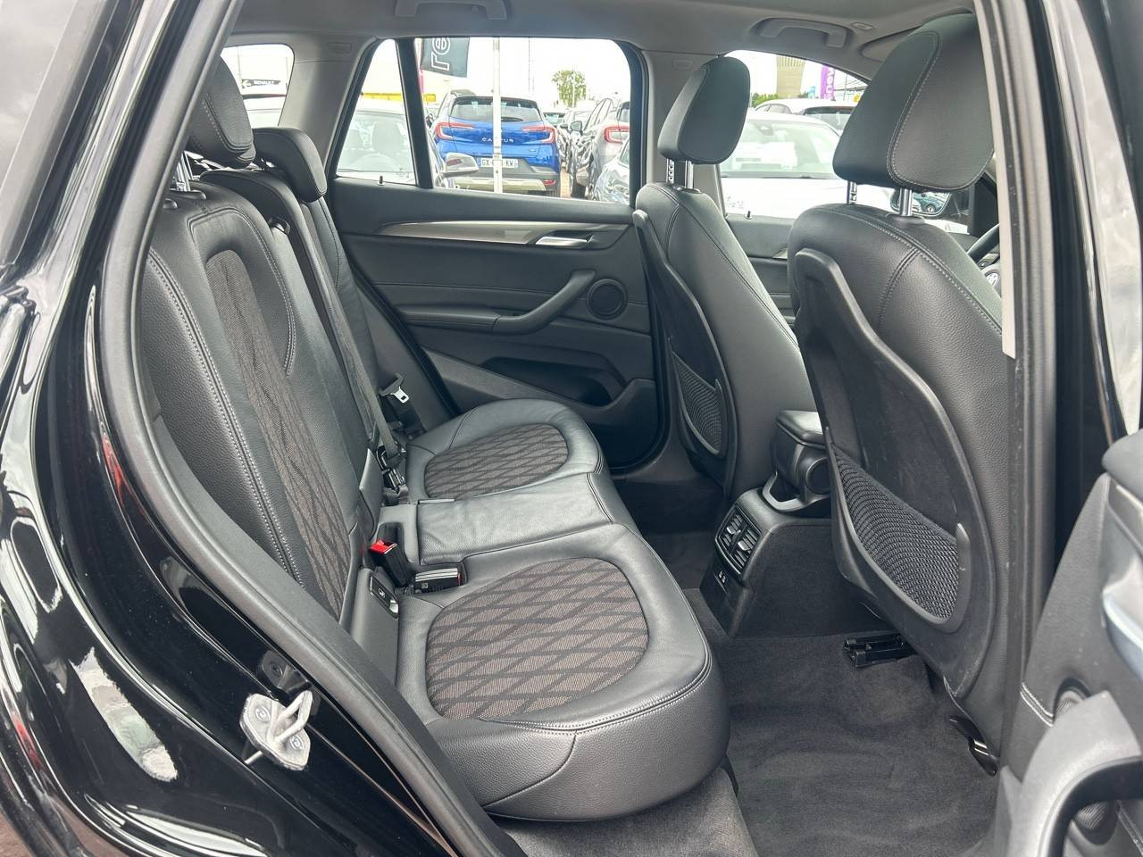 Vente en ligne Bmw X1 X1 sDrive 18i 136 ch DKG7 au prix de 21 990 €