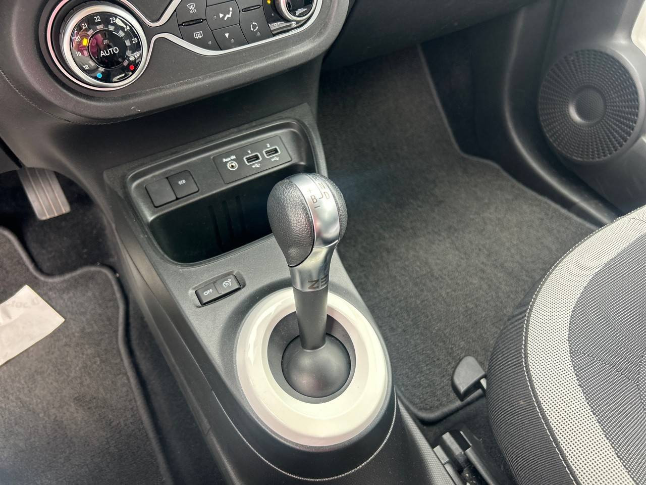 Vente en ligne Renault Twingo Electrique Twingo III Achat Intégral - 21 au prix de 11 990 €