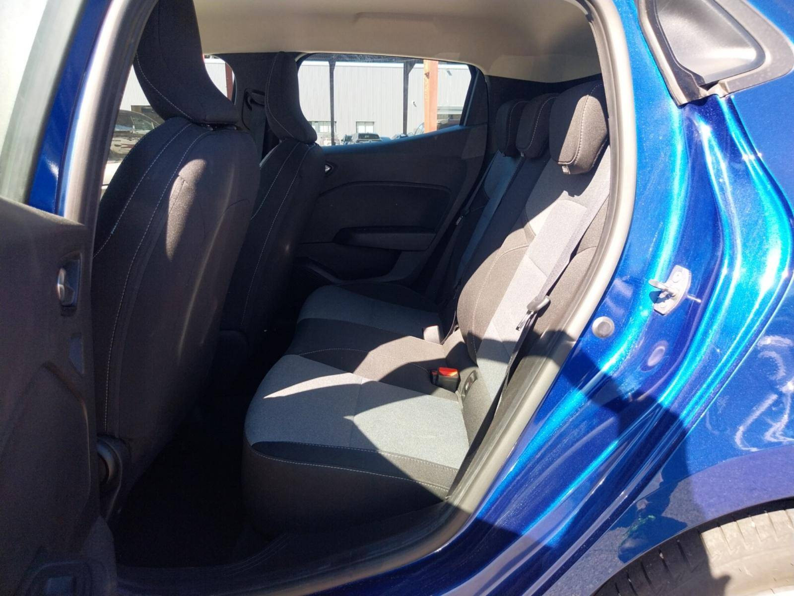 Vente en ligne Renault Clio 5 Clio TCe 90 au prix de 15 990 €