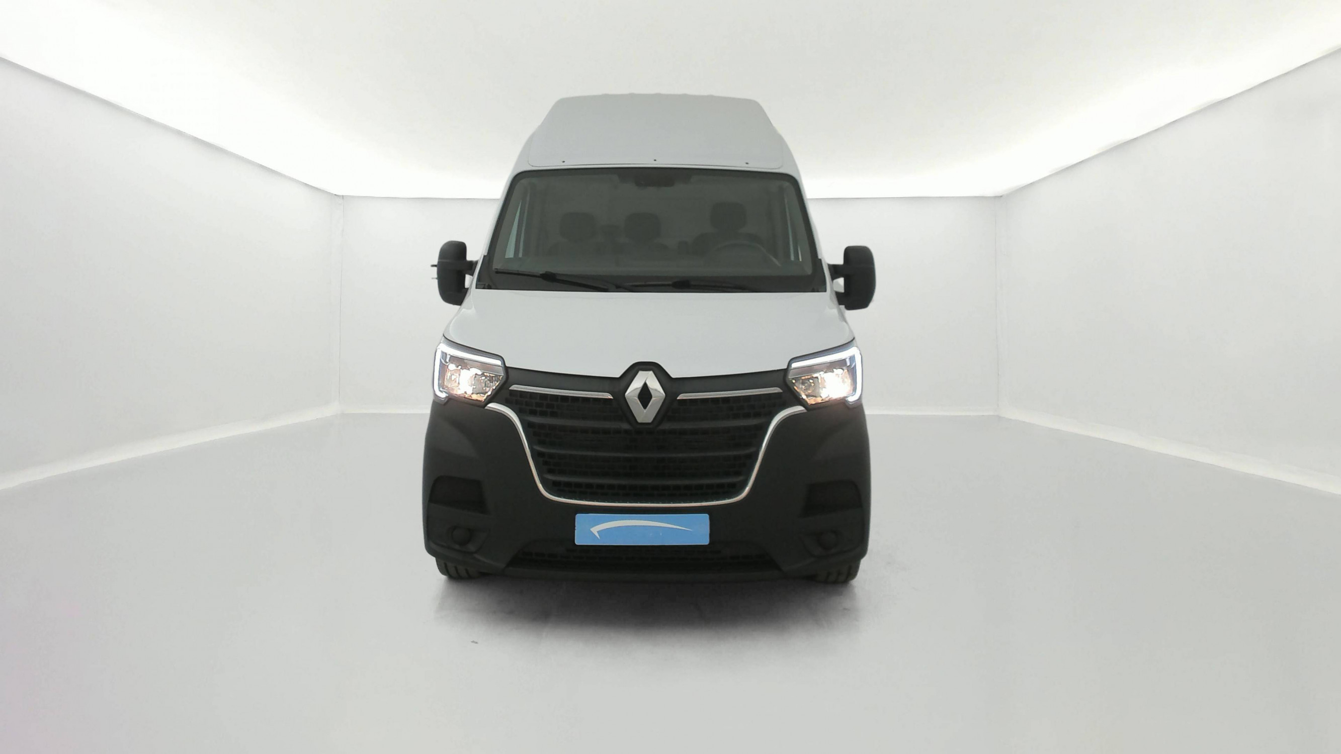 Vente en ligne Renault Master Fourgon MASTER FGN TRAC F3500 L3H3 BLUE DCI 135 au prix de 28 990 €