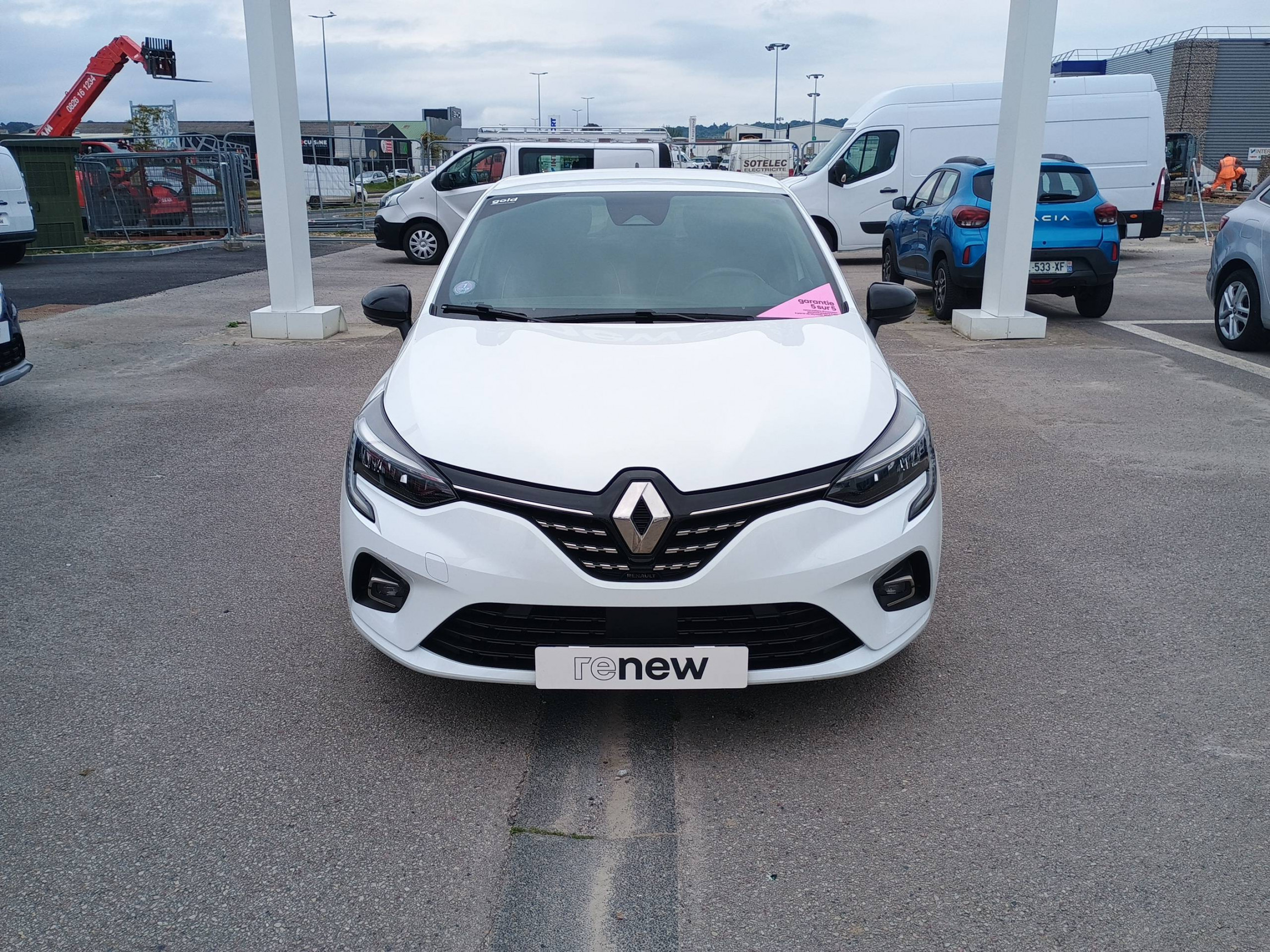 Renault Clio 5 Clio E-Tech full hybrid 145 occasion de 2023 en vente à Cherbourg