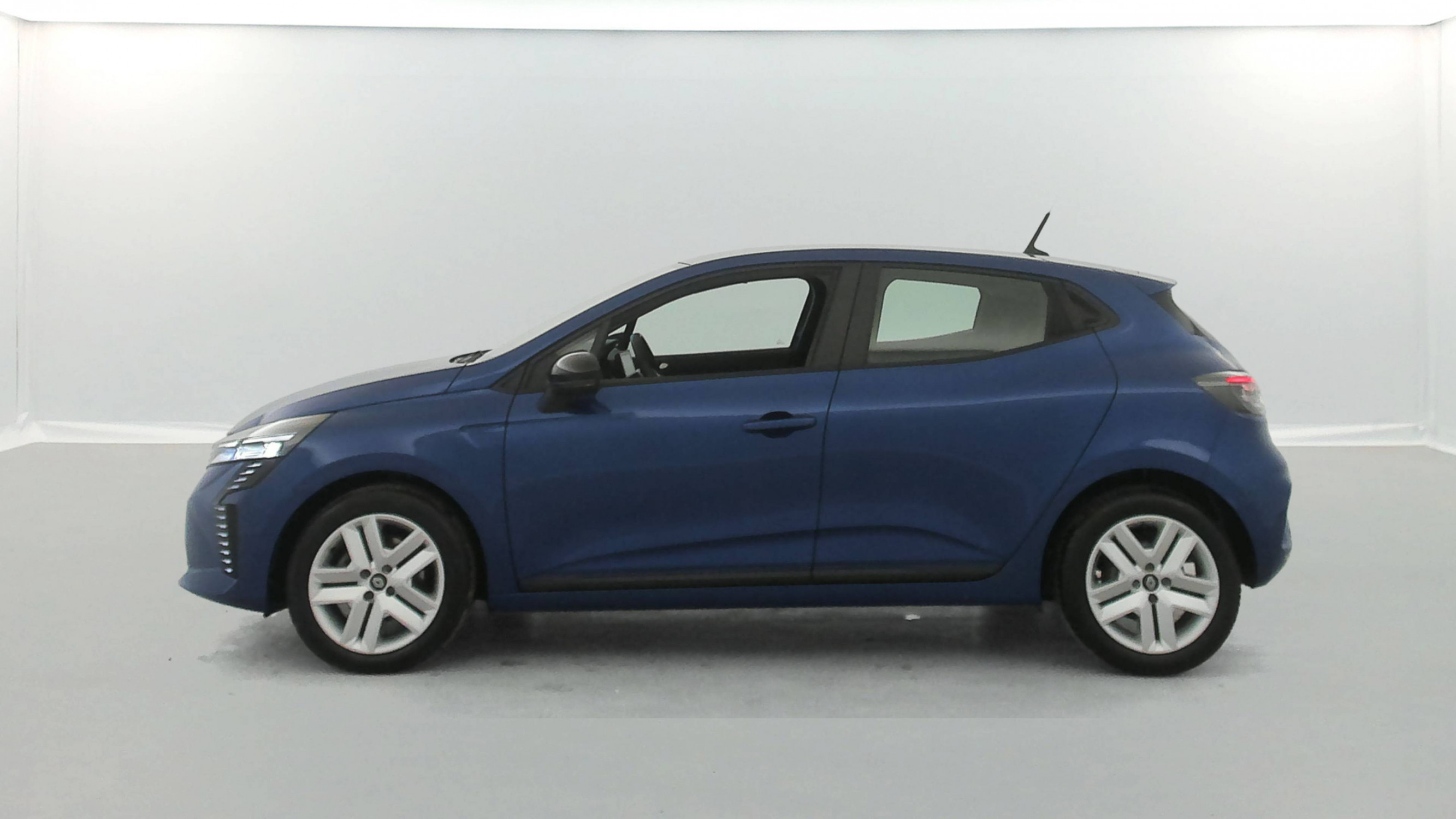 Vente en ligne Renault Clio 5 Clio Blue dCi 100 ch GSR2 au prix de 16 590 €
