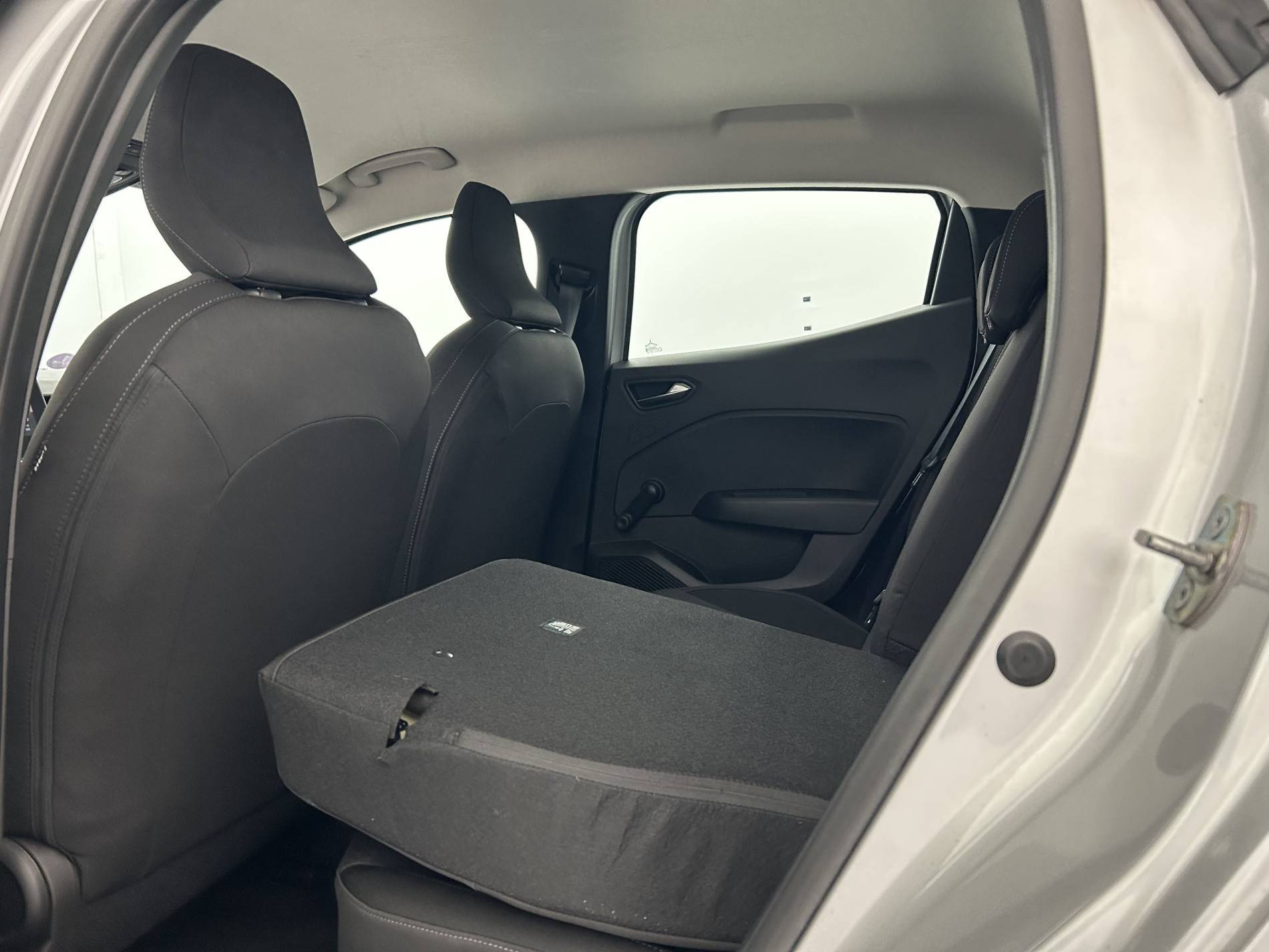 Vente en ligne Renault Clio 5 Clio TCe 90 au prix de 15 990 €