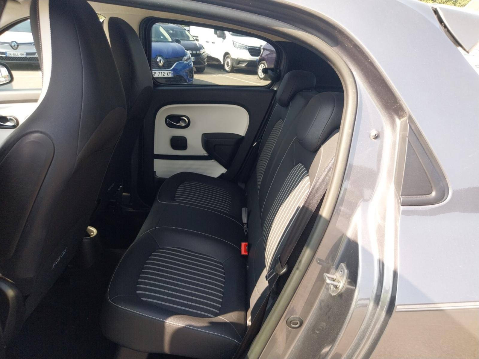 Vente en ligne Renault Twingo Electrique Twingo III E-Tech au prix de 12 900 €