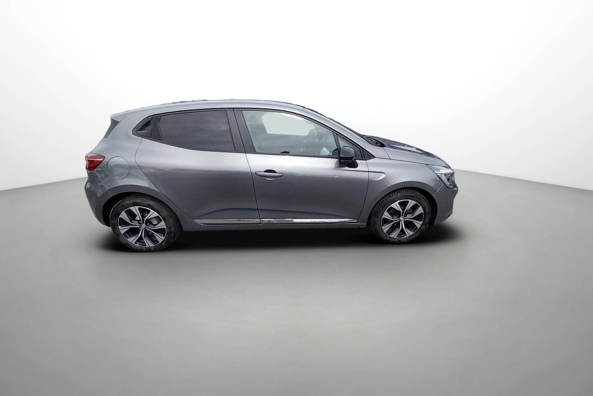 Vente en ligne Renault Clio 5 Clio TCe 90 au prix de 14 690 €