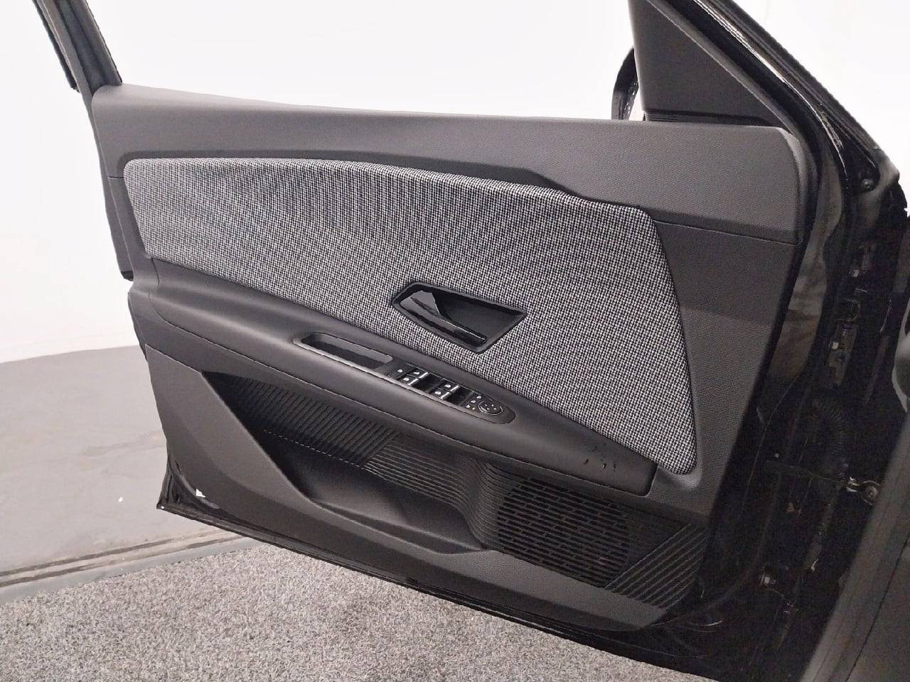 Vente en ligne Renault R4 E-Tech  150 ch autonomie confort au prix de 44 300 €