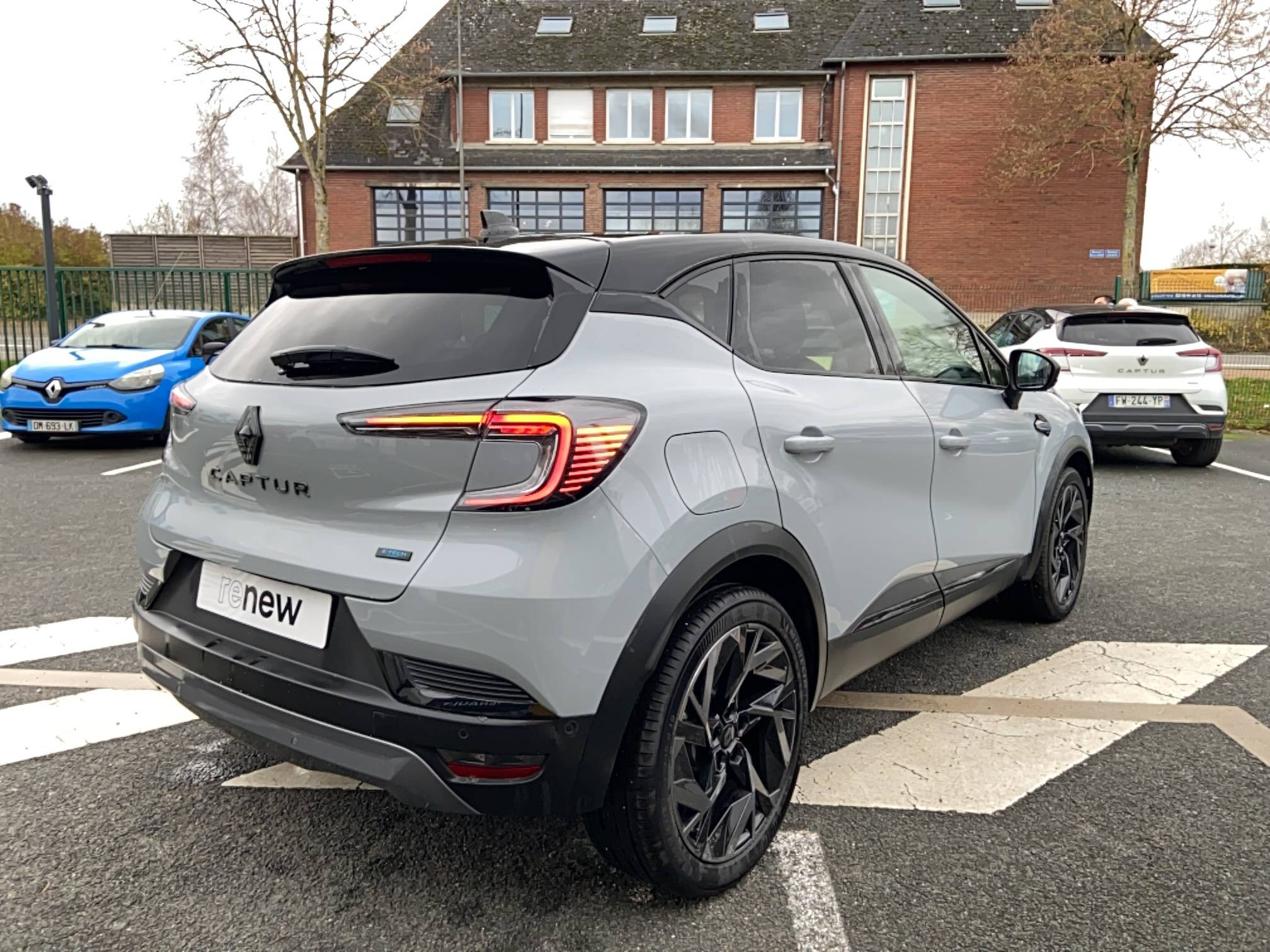 Vente en ligne Renault Captur  E-Tech full hybrid 160 ch au prix de 28 990 €