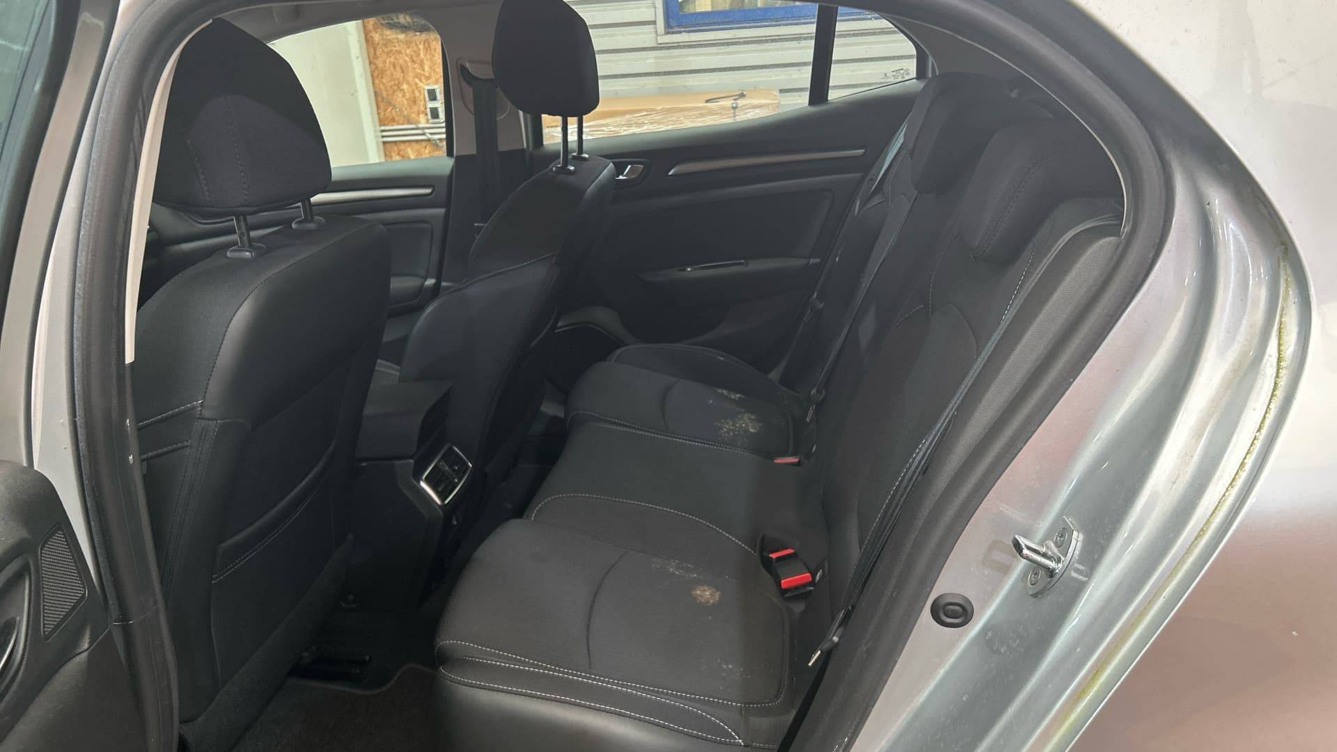 Vente en ligne Renault Megane 4 Mégane IV Berline Blue dCi 115 - 20 au prix de 14 490 €