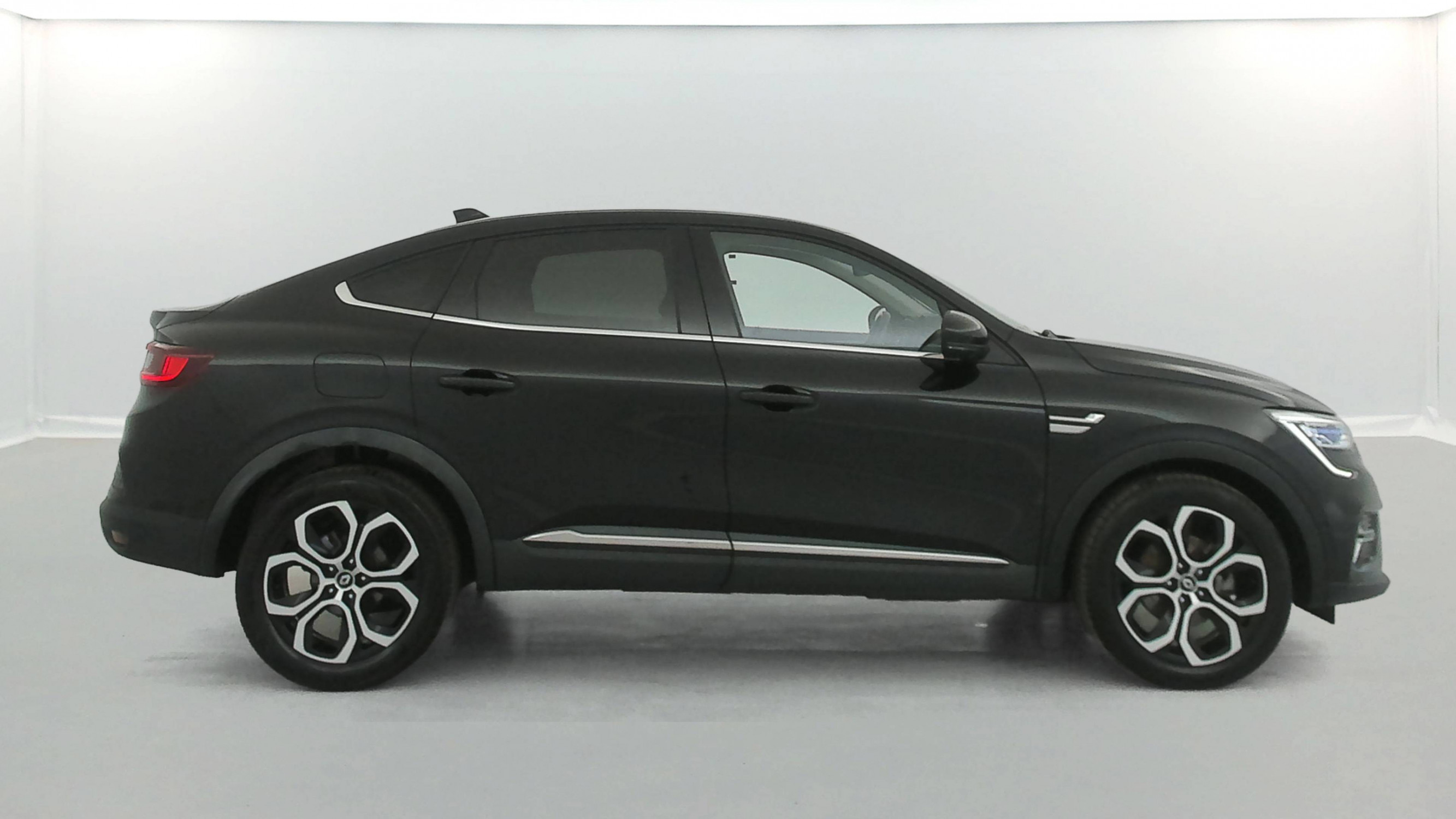 Vente en ligne Renault Arkana  E-Tech 145 - 21B au prix de 21 290 €