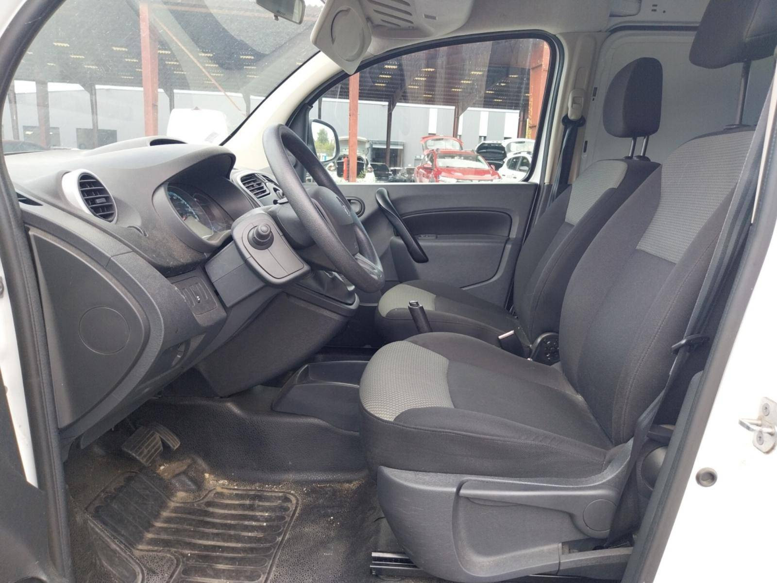 Vente en ligne Renault Kangoo Electrique KANGOO Z.E. 33 au prix de 14 990 €