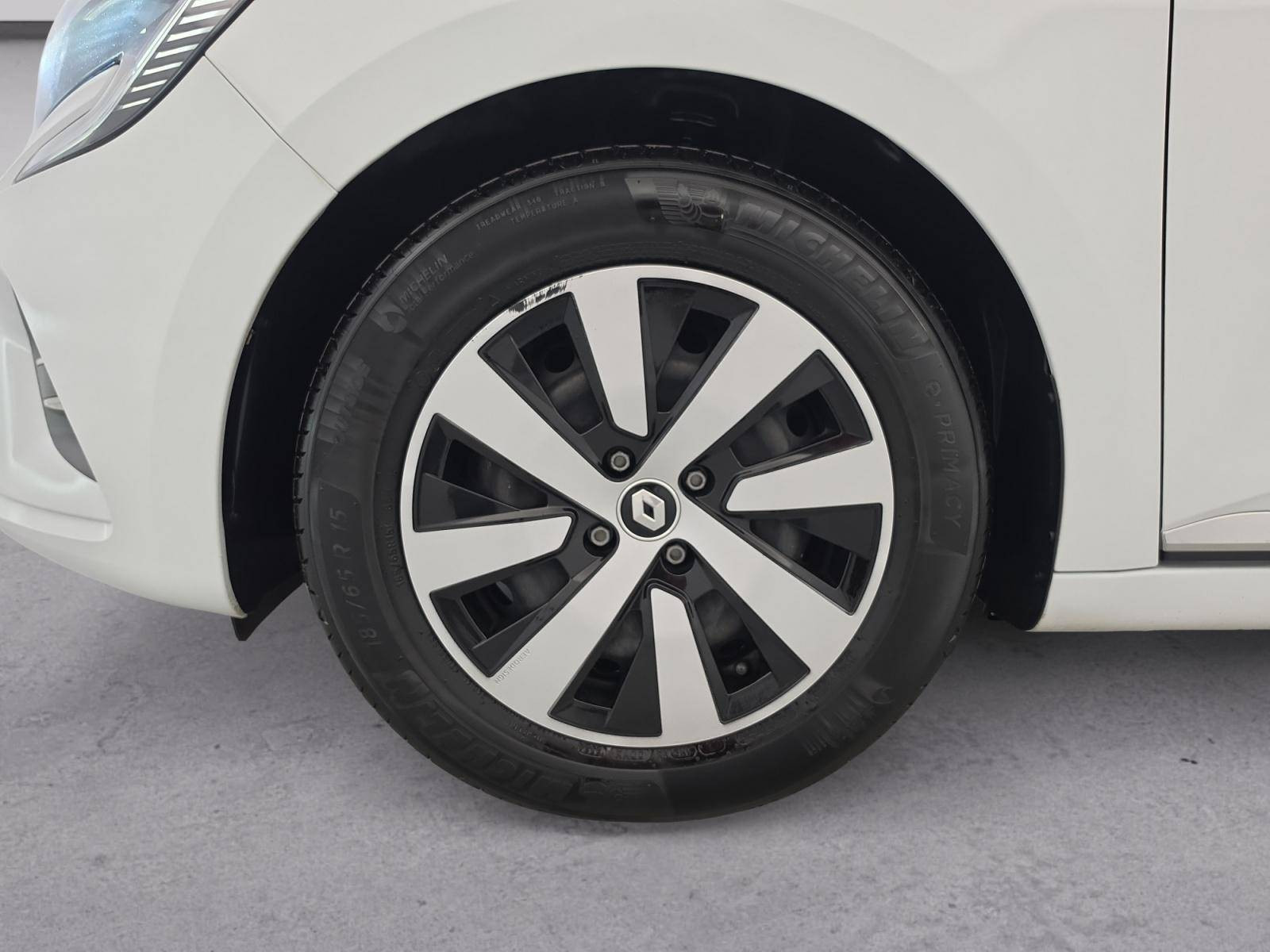 Vente en ligne Renault Clio 5 Clio TCe 90 au prix de 13 800 €