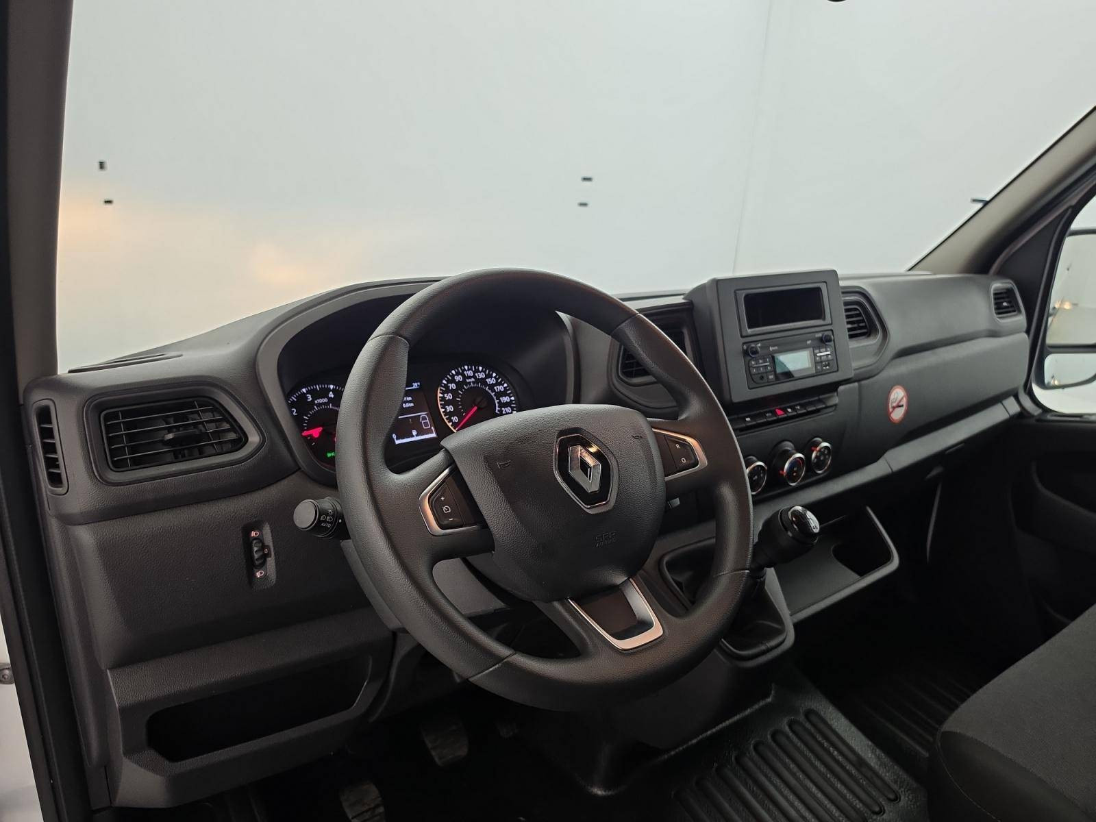 Vente en ligne Renault Master Fourgon MASTER FGN TRAC F3500 L3H3 BLUE DCI 135 au prix de 26 890 €